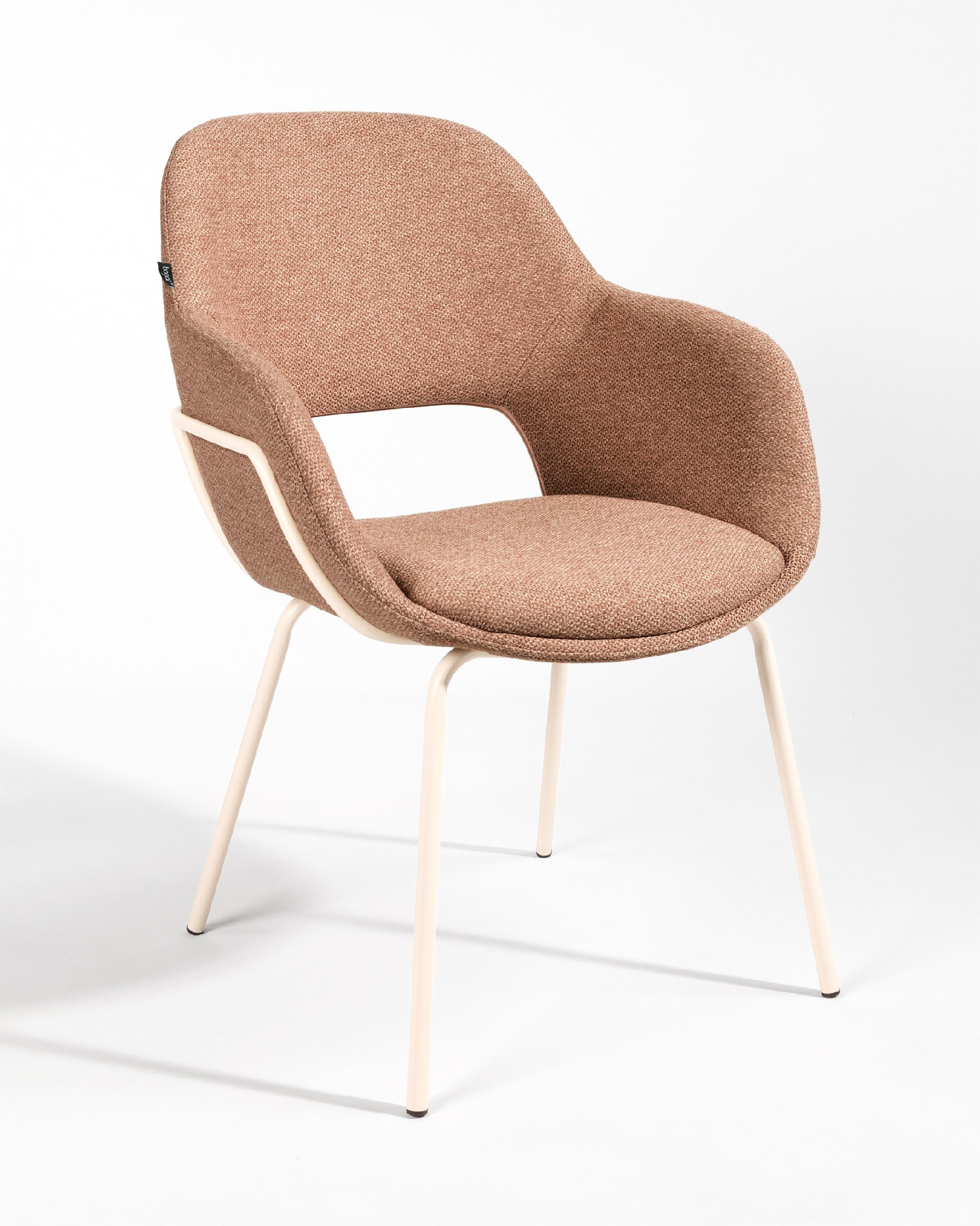 Chaise Brisbane avec rembourrage saumon et pieds métalliques ivoire
