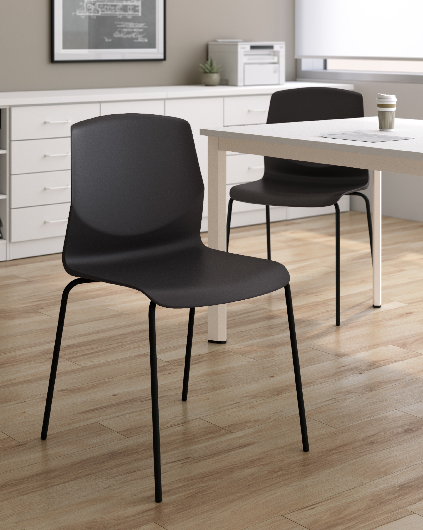 Bristol chair in black polypropylene with black metal legs