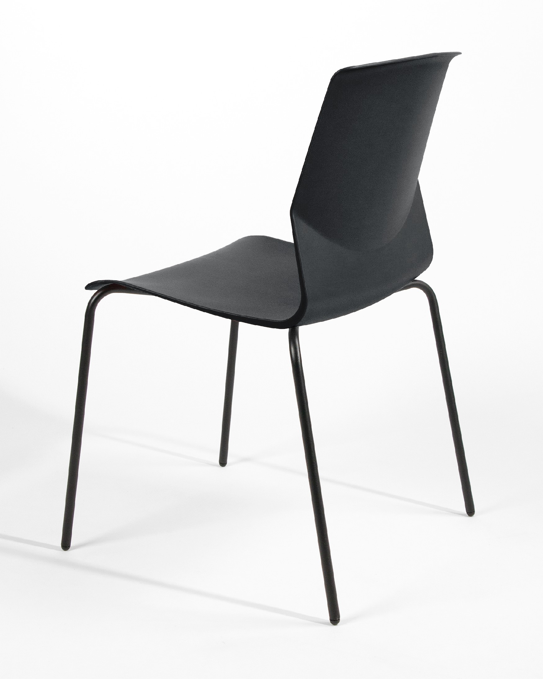 Bristol chair in black polypropylene with black metal legs