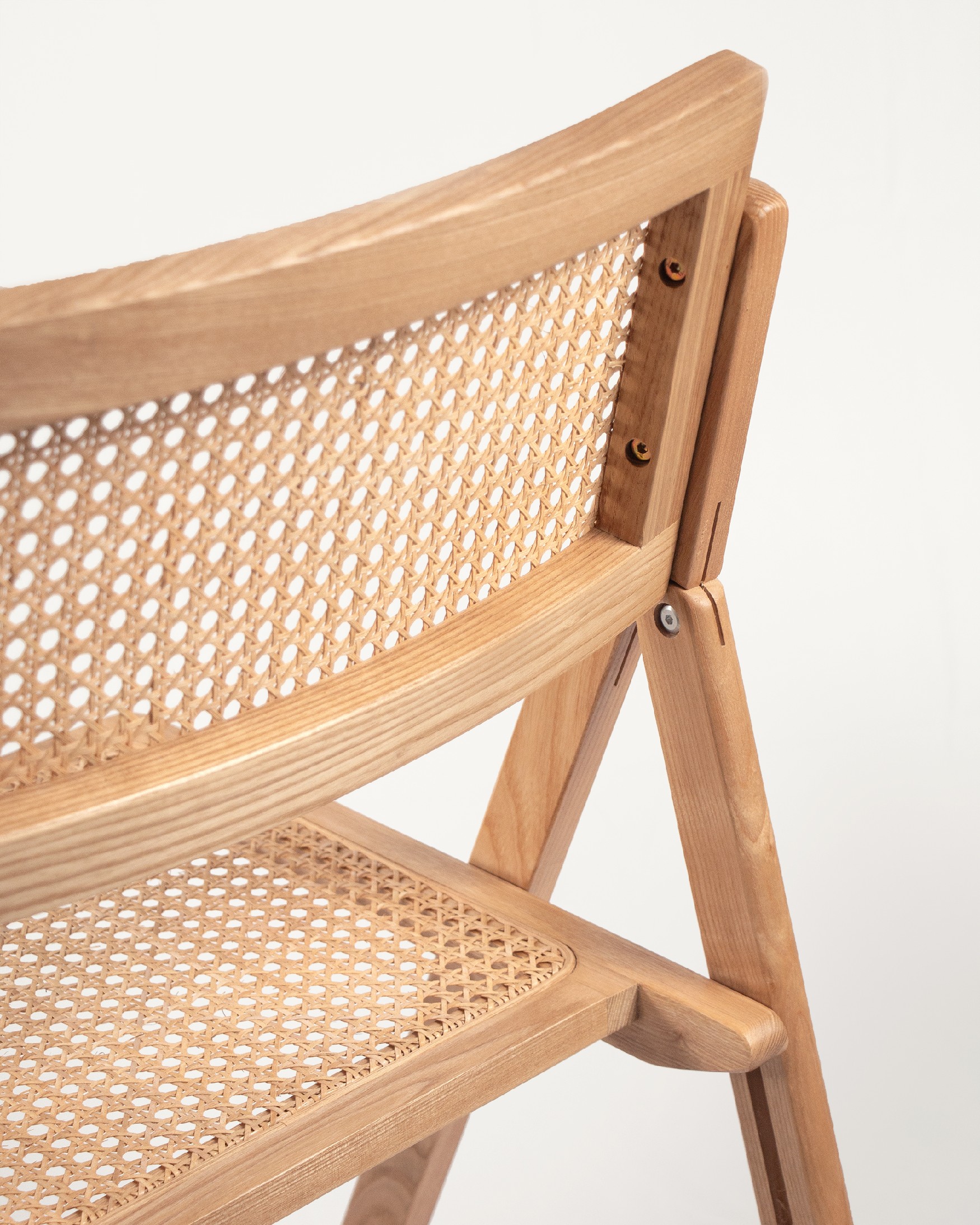 Folding chair Bruna made of rattan and natural ash