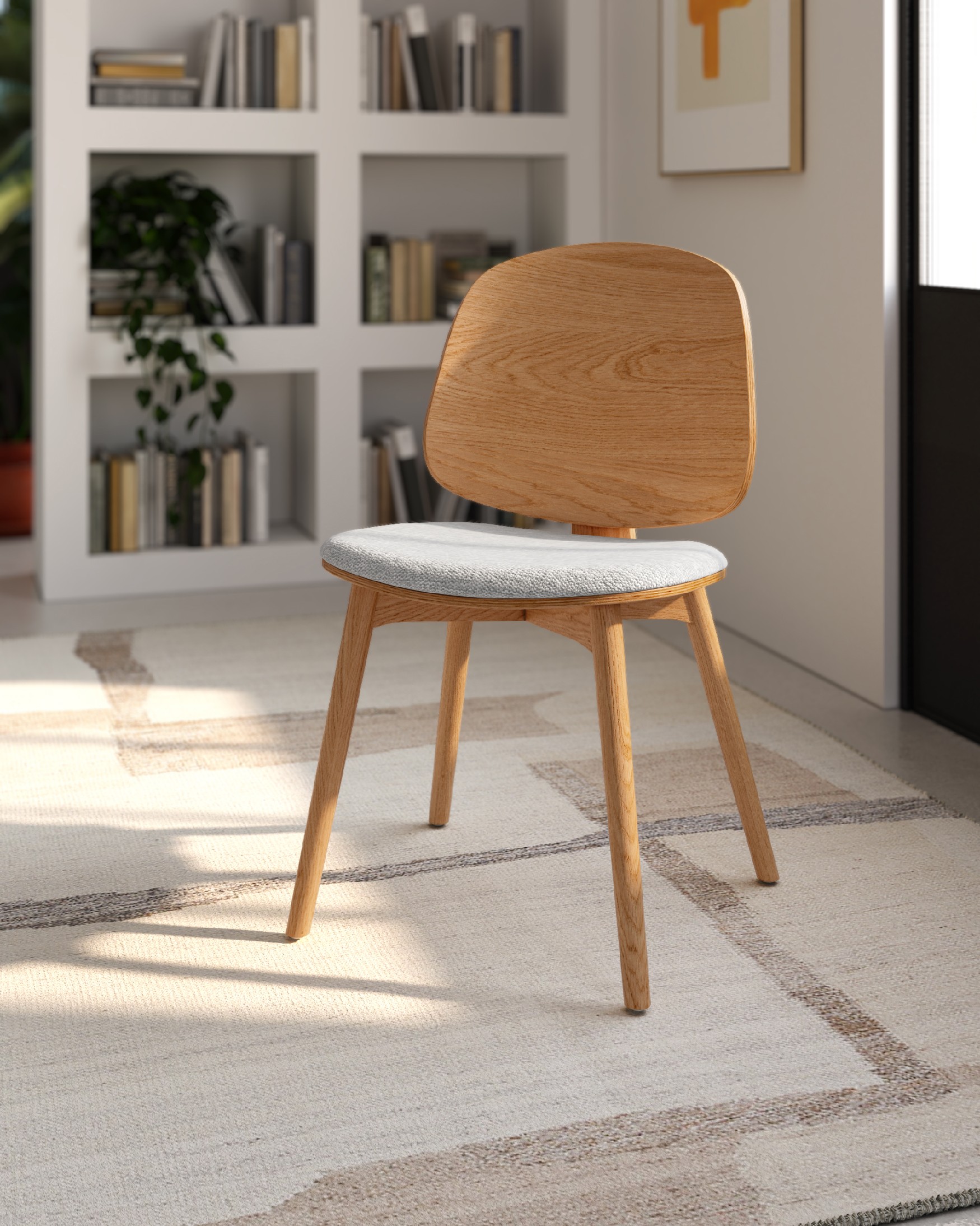 Chaise Caelum avec tapisserie grise et structure en chêne naturel