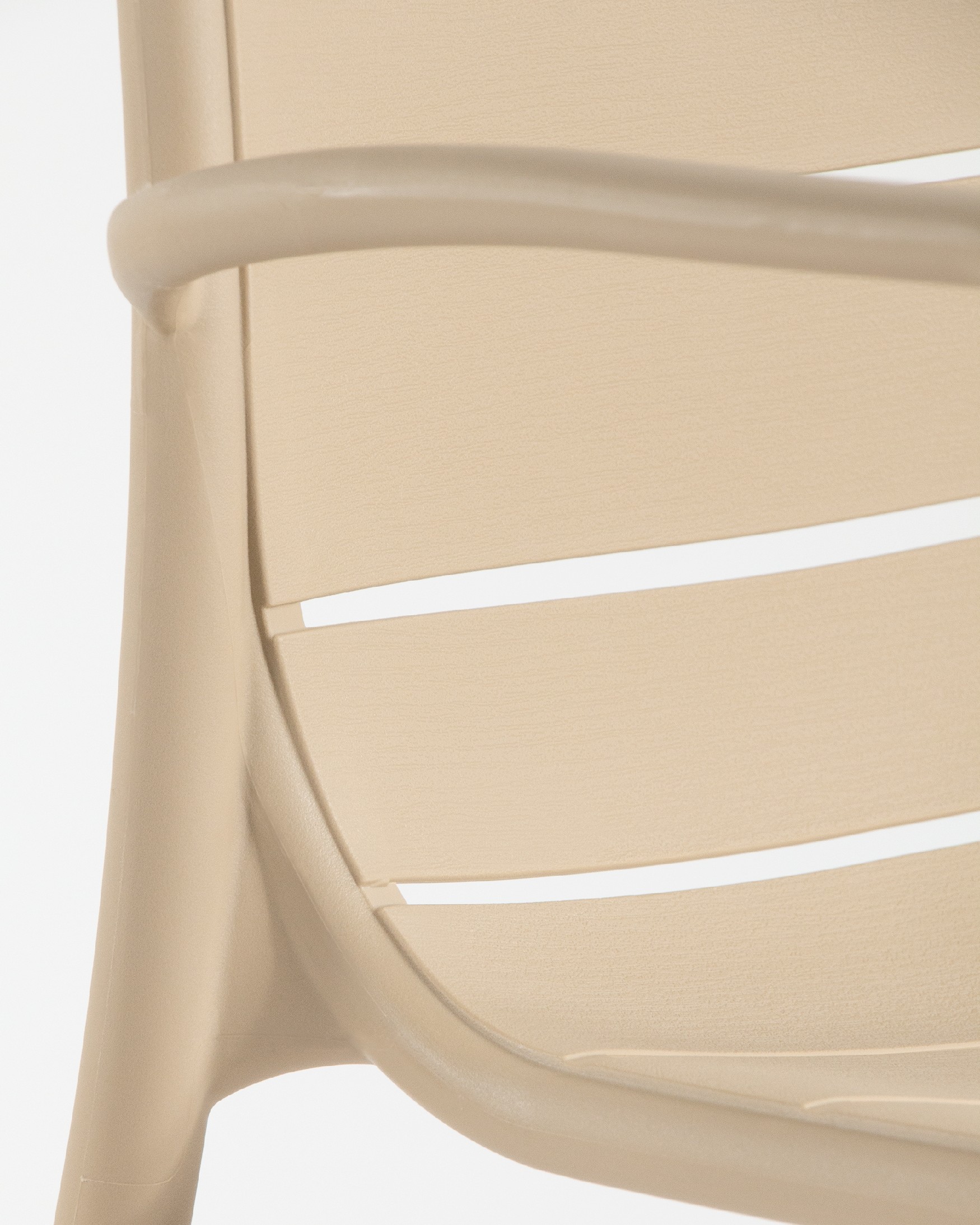 Cancún chair in sand-coloured polypropylene