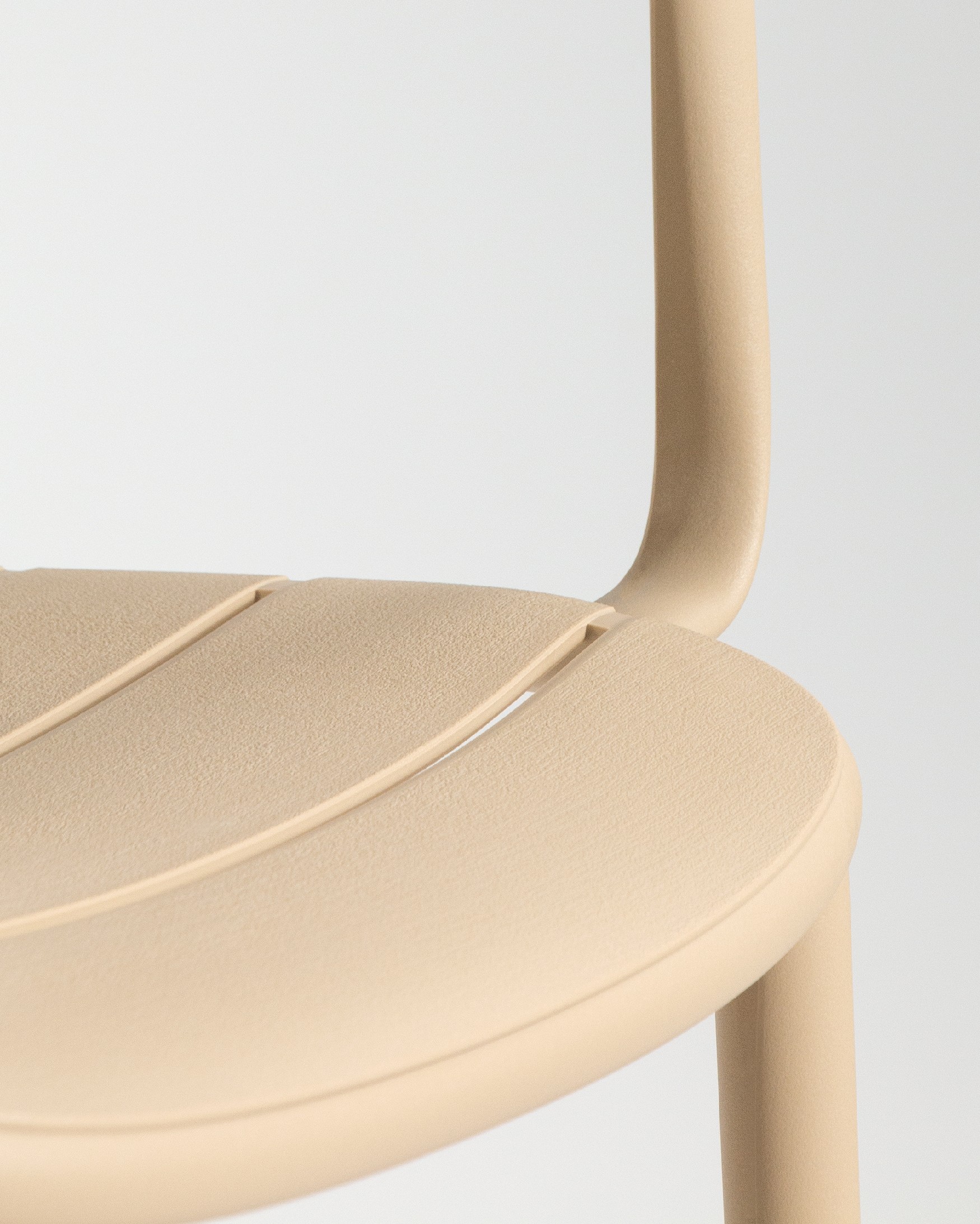 Cancún chair in sand-coloured polypropylene