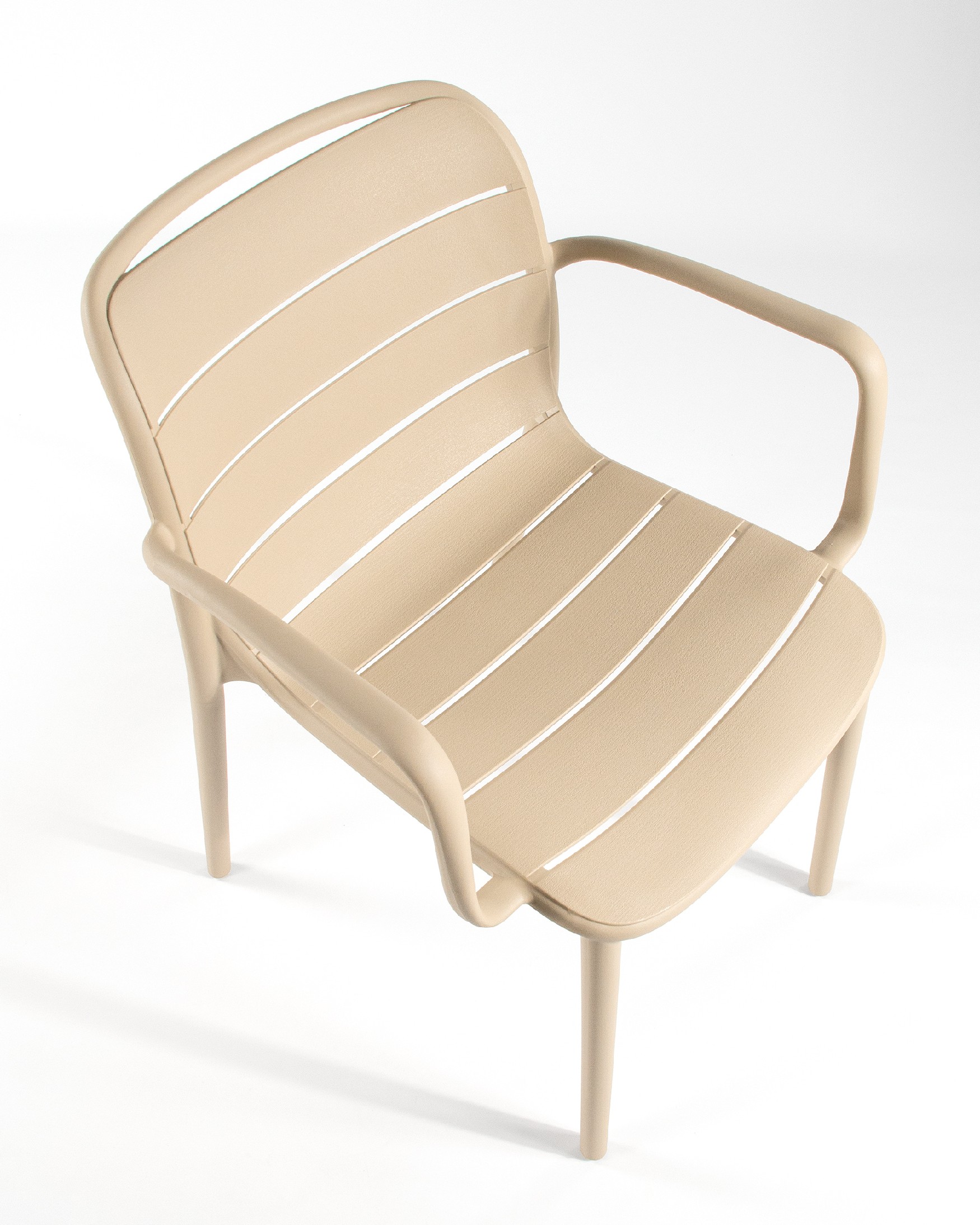 Cancún chair in sand-coloured polypropylene