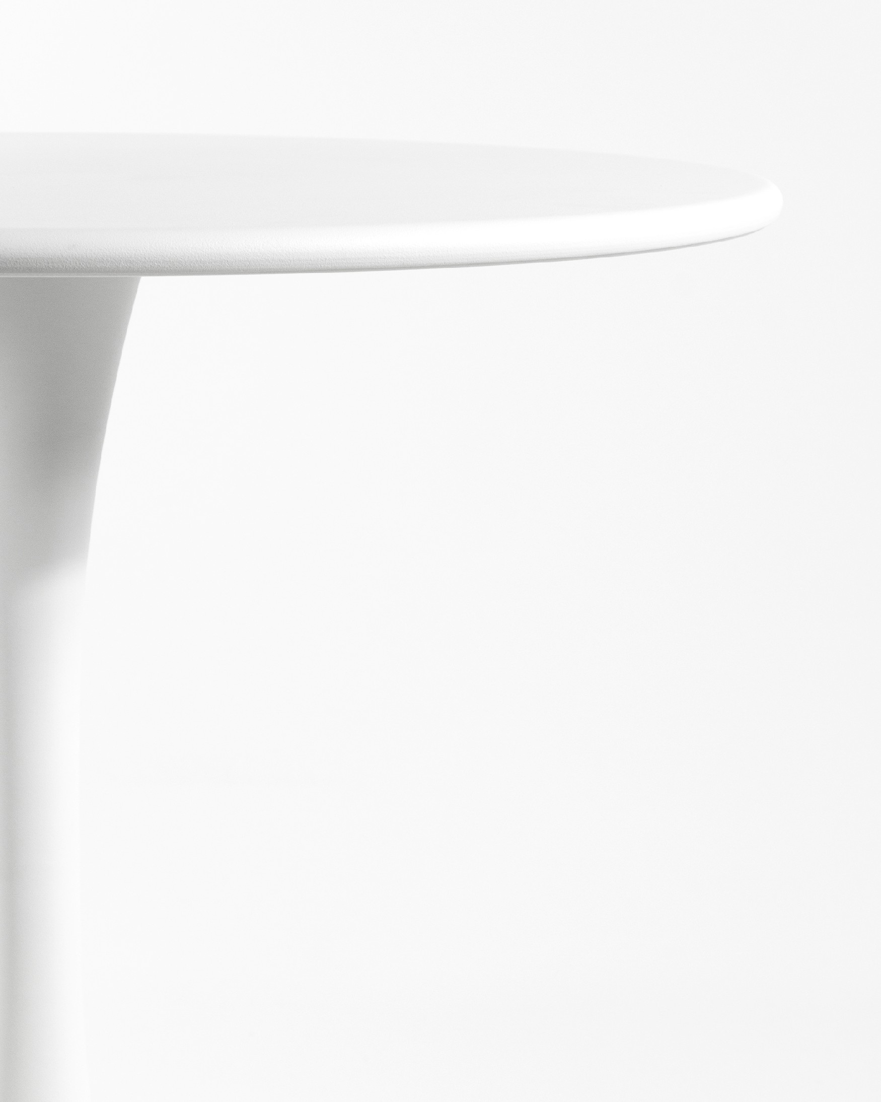 Mesa Capri de exterior redonda metálica blanca  Ø 80 cm
