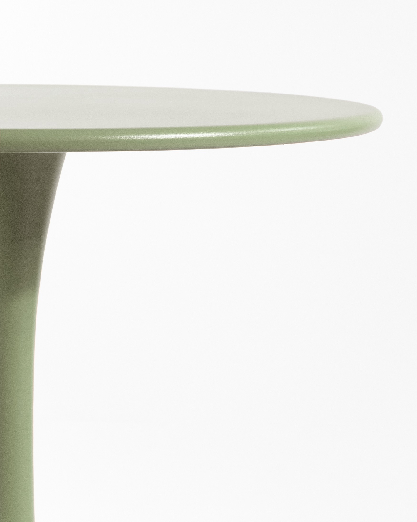 Capri round outdoor metal table in chalk green Ø 80 cm