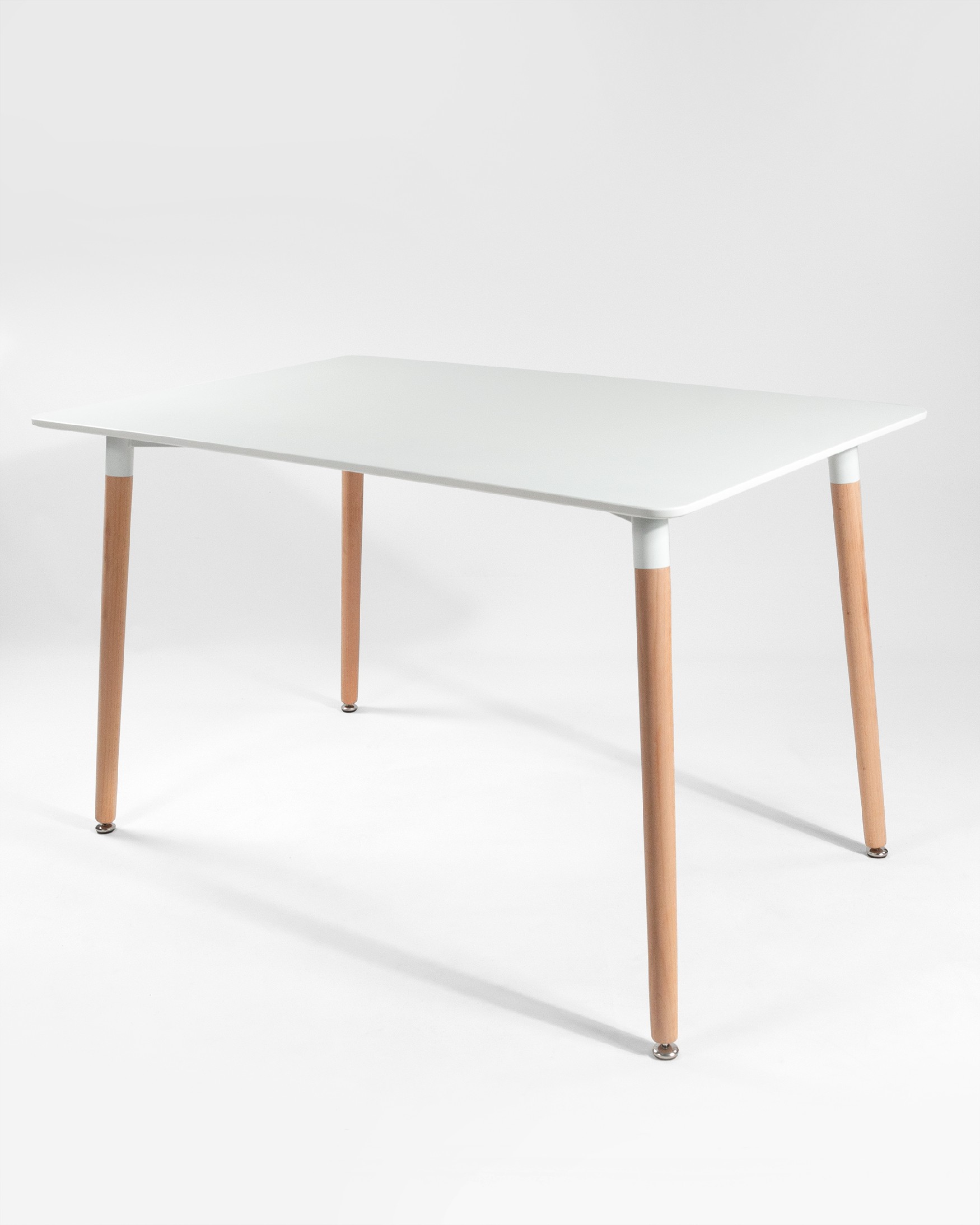 Caribbean table with a white lacquered MDF top and wooden legs 120 x 80 cm