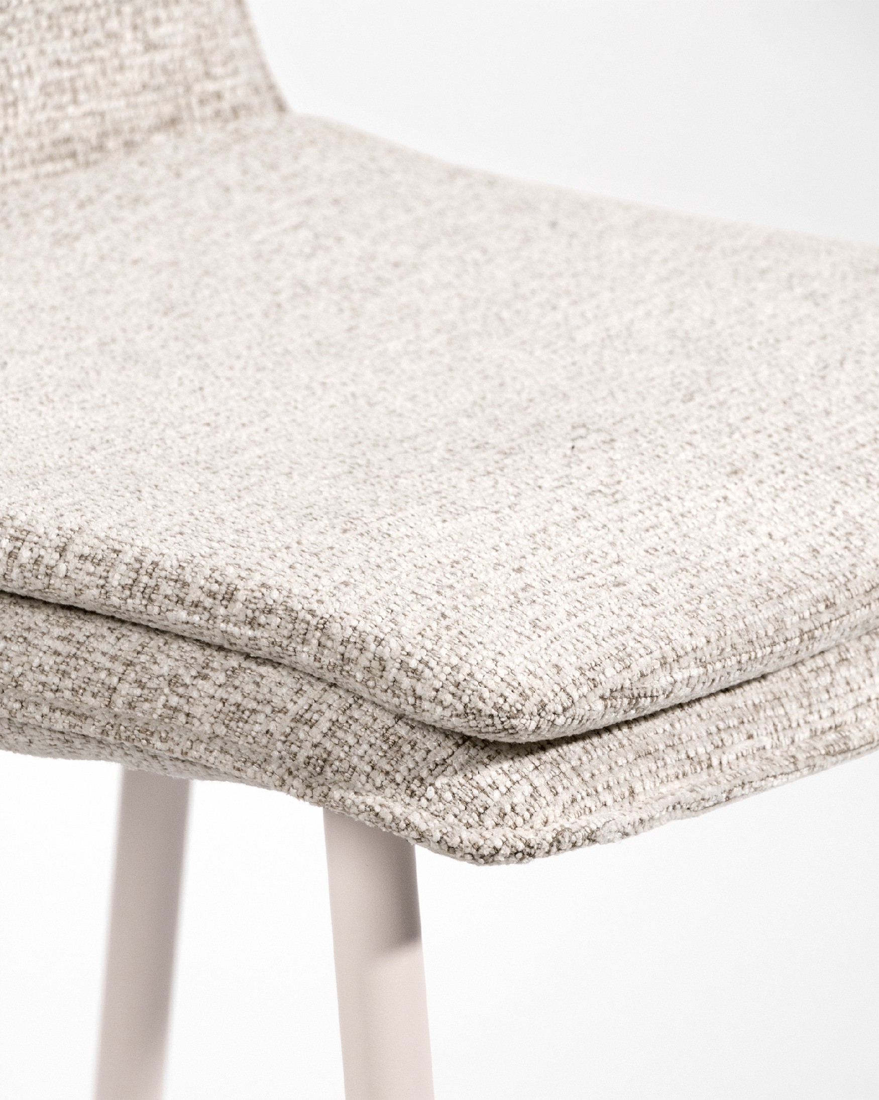 Cascais chair with mother-of-pearl upholstery and ivory metal legs
