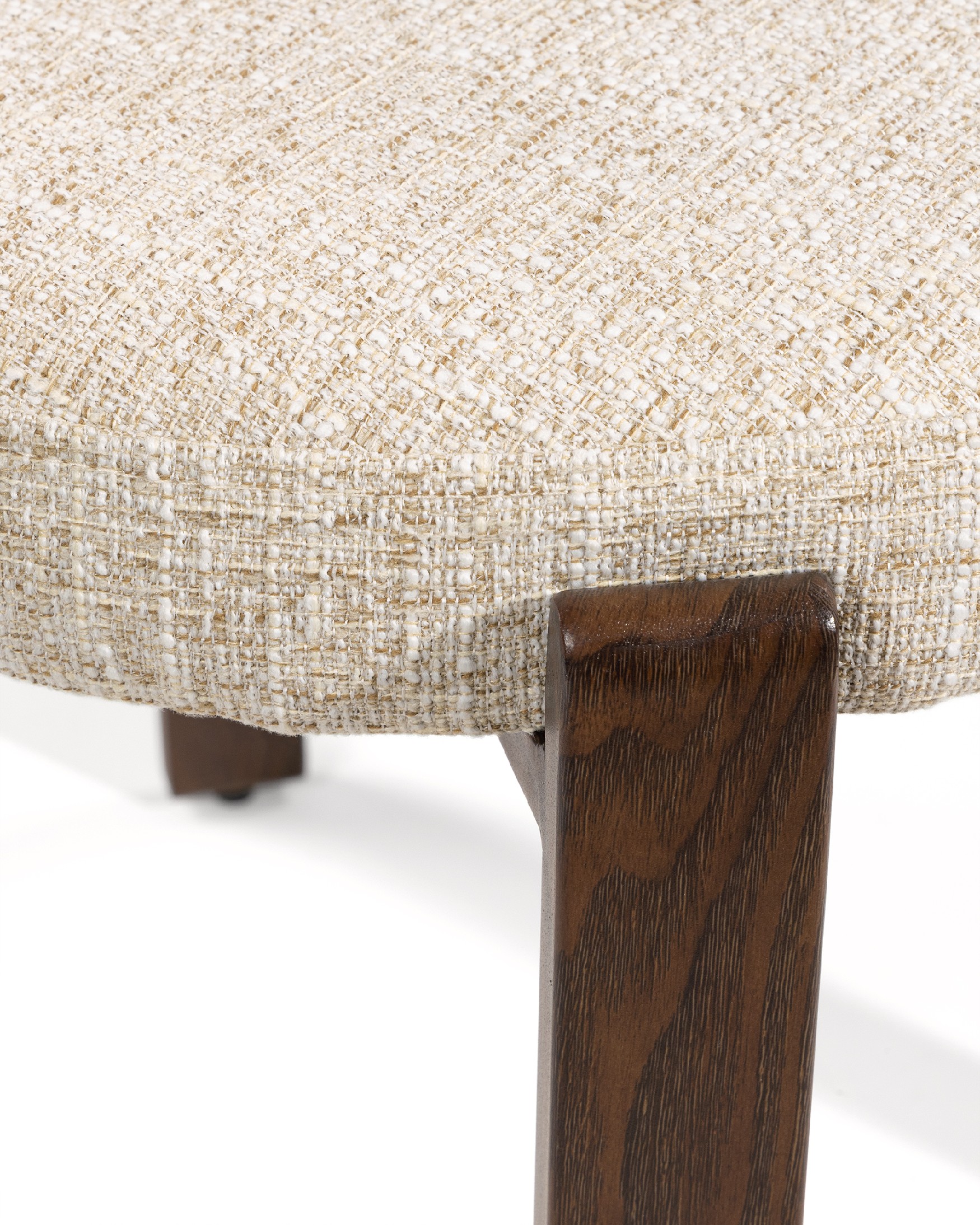 Casper chair with champagne upholstery and metal structure with wood finish