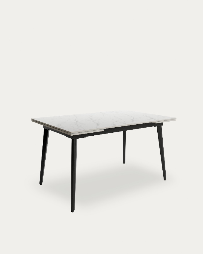 Mesa Celeb extensible con sobre de porcelánico carrara y pata metálica negra 140(200) x 90 cm