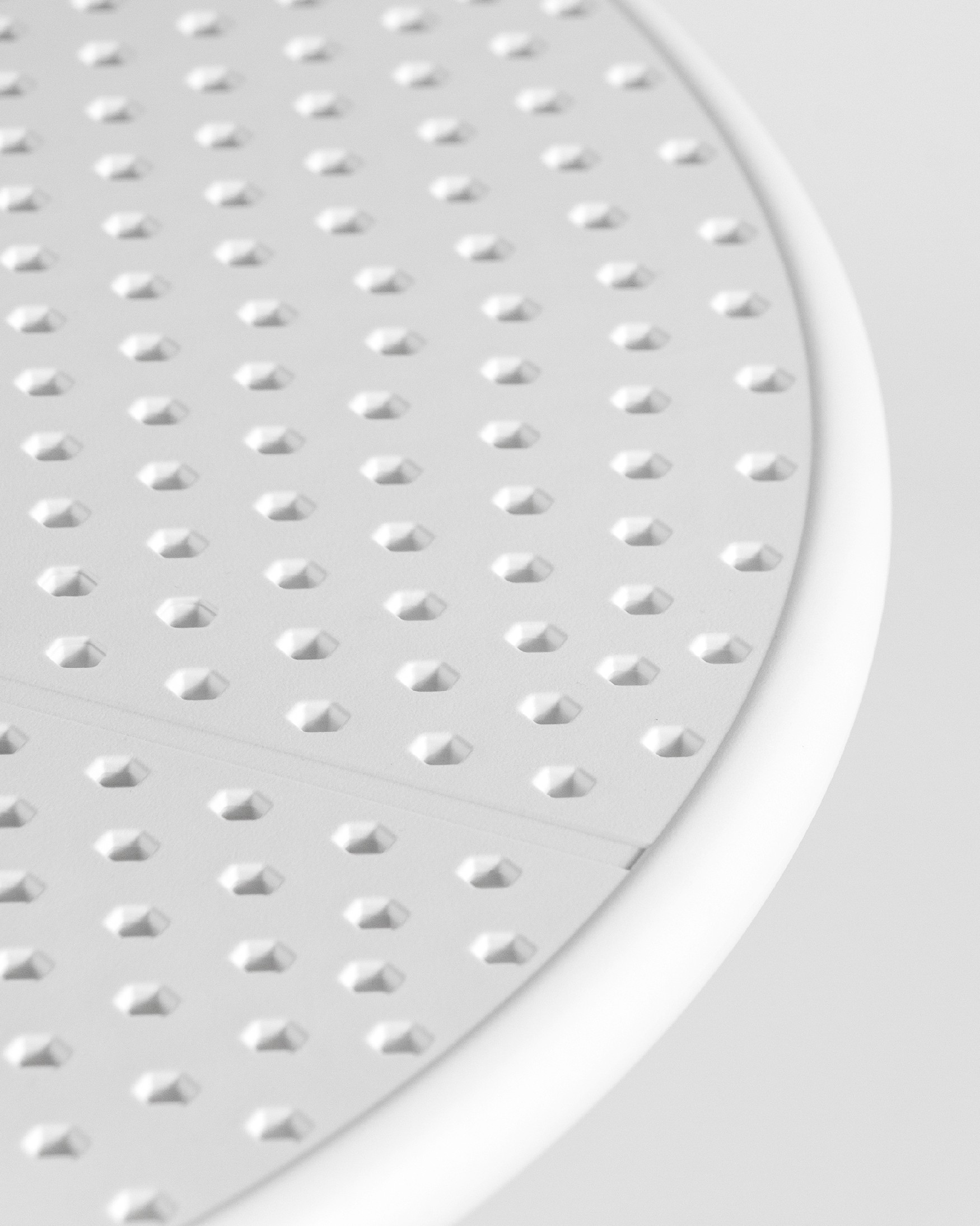 Round outdoor Cocoa table made of white polypropylene Ø 60 cm