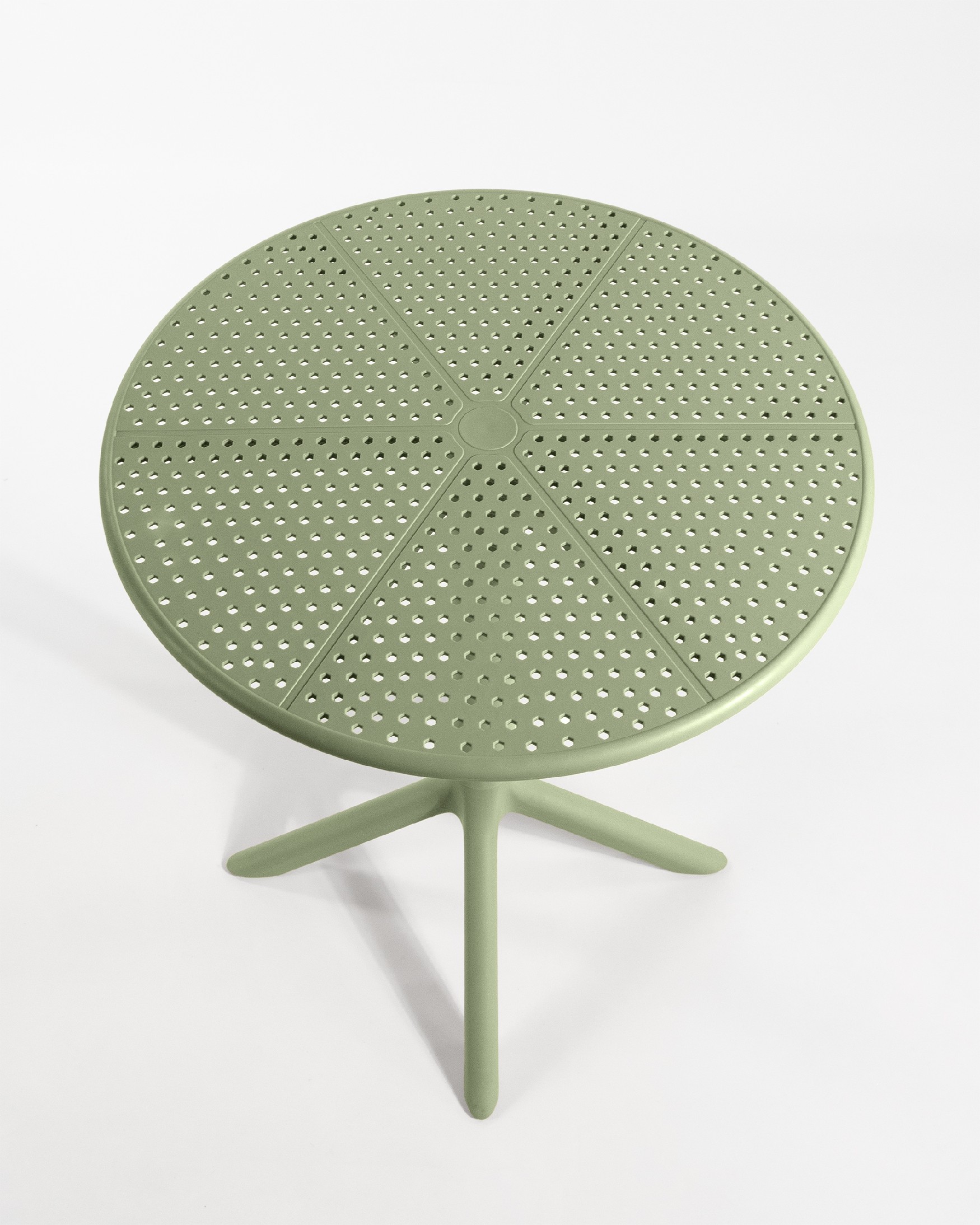 Round outdoor Cocoa table made of green chalk polypropylene Ø 60 cm