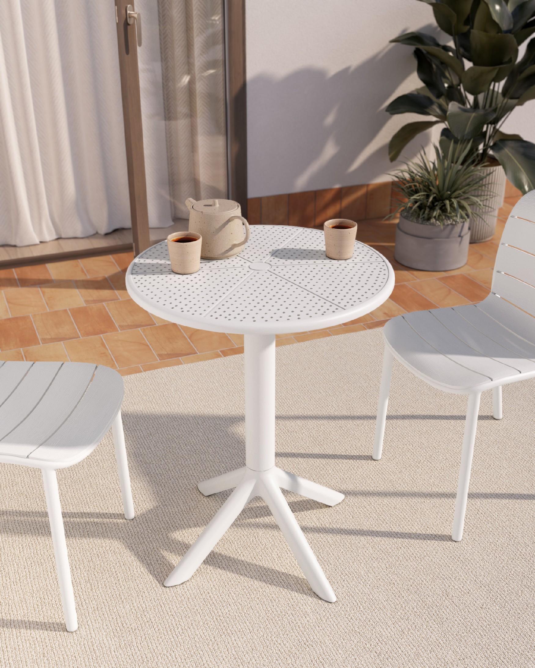 Round outdoor Cocoa table made of white polypropylene Ø 60 cm