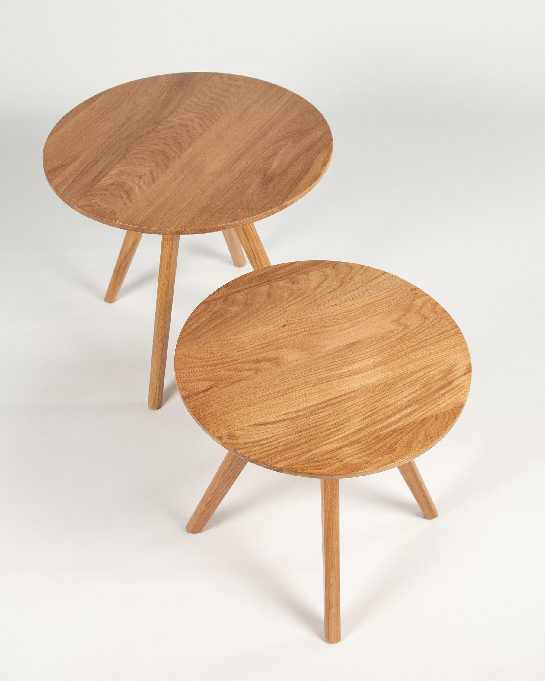 Juego de 2 mesas auxiliares Cook acabado roble natural Ø 50 cm / Ø 40 cm