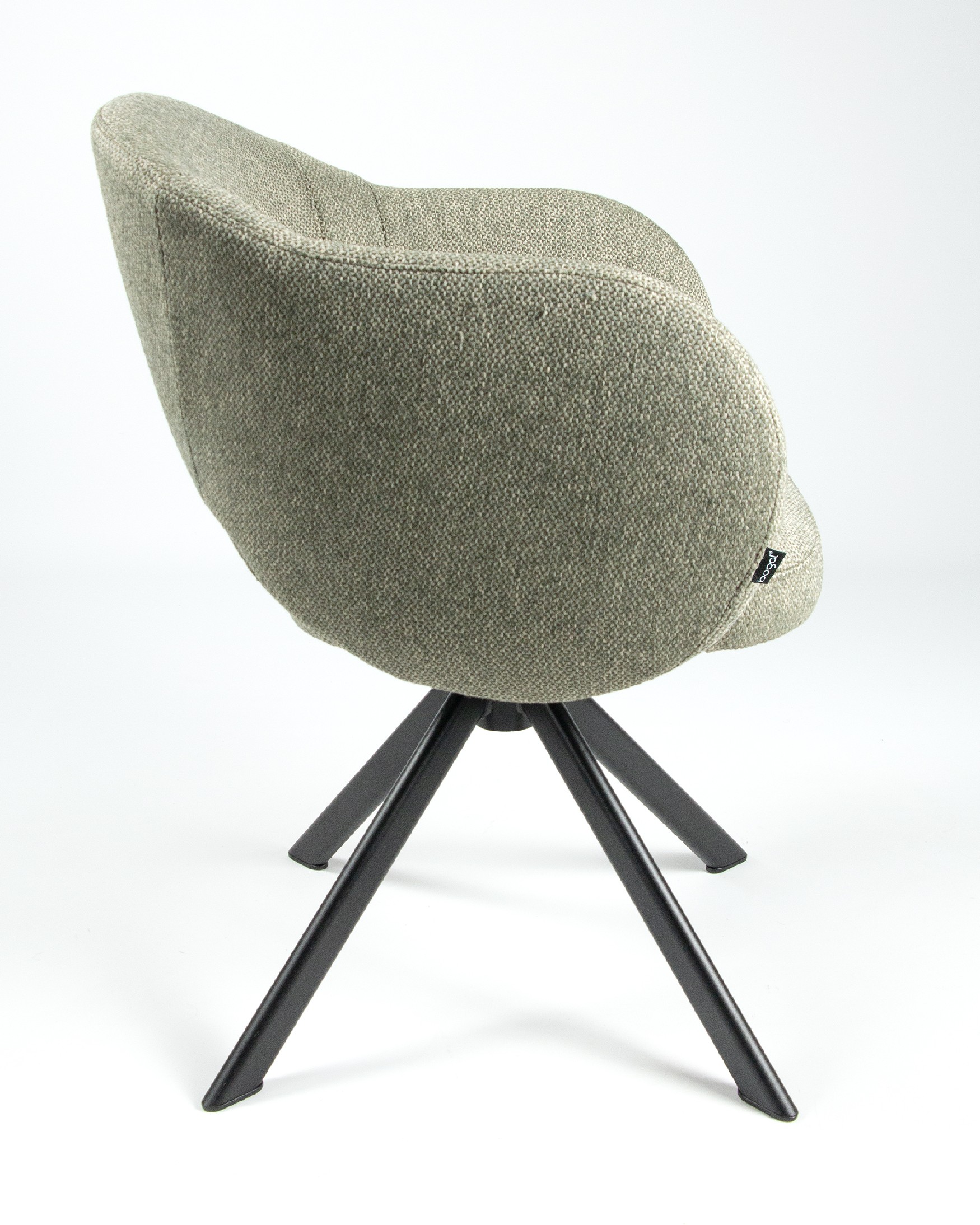 Chaise Cork avec rembourrage vert et pieds métalliques noirs