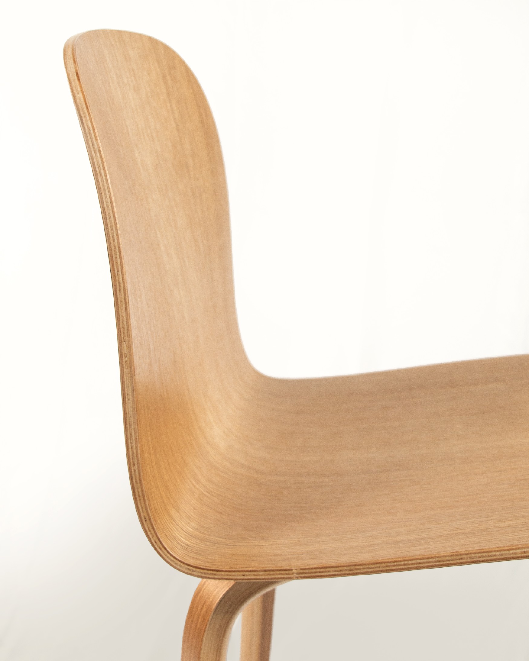 Silla Danta acabado roble natural