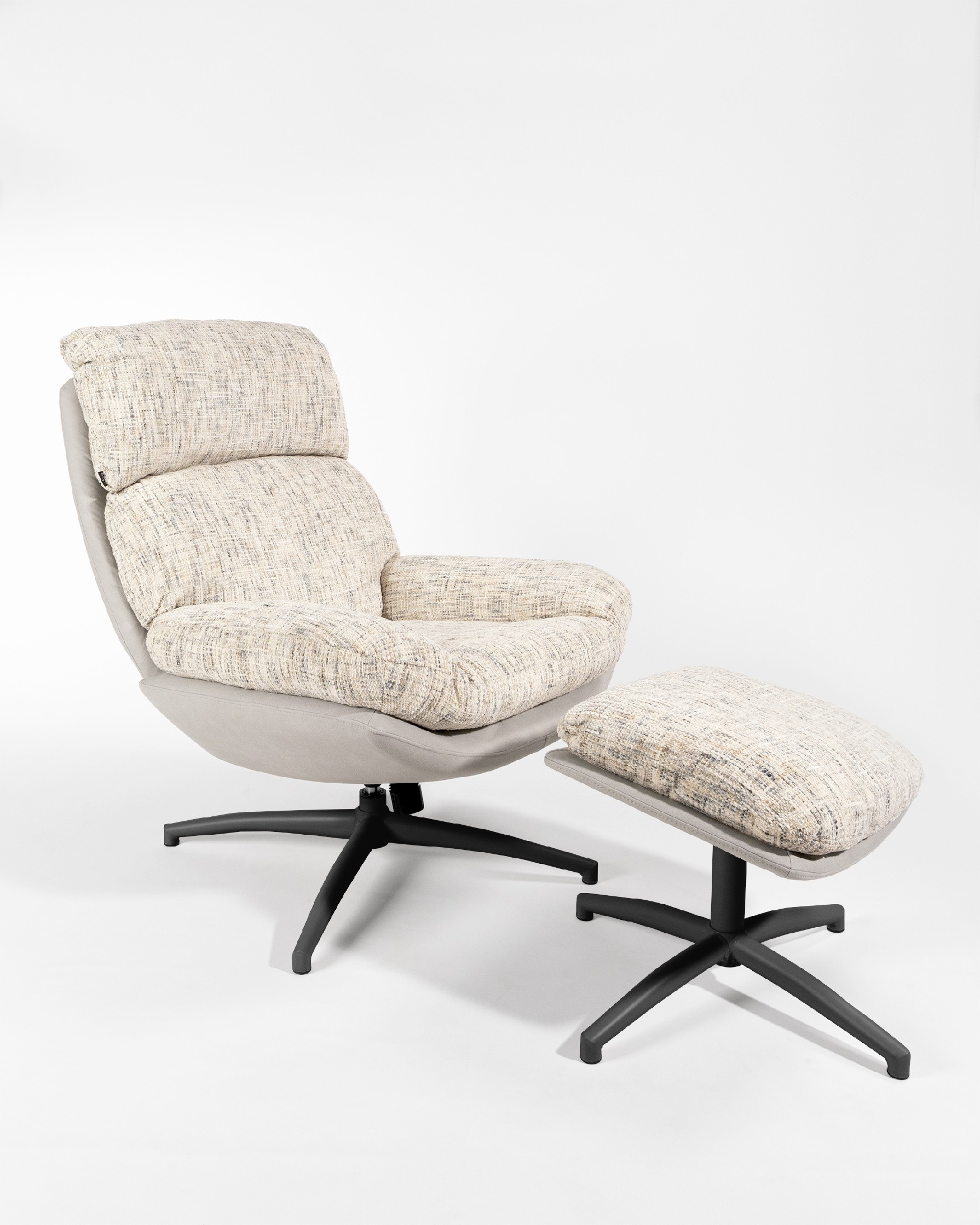 Denia armchair with pearl and cloud upholstery and black metal structure ottoman, 360° swivel rocking.