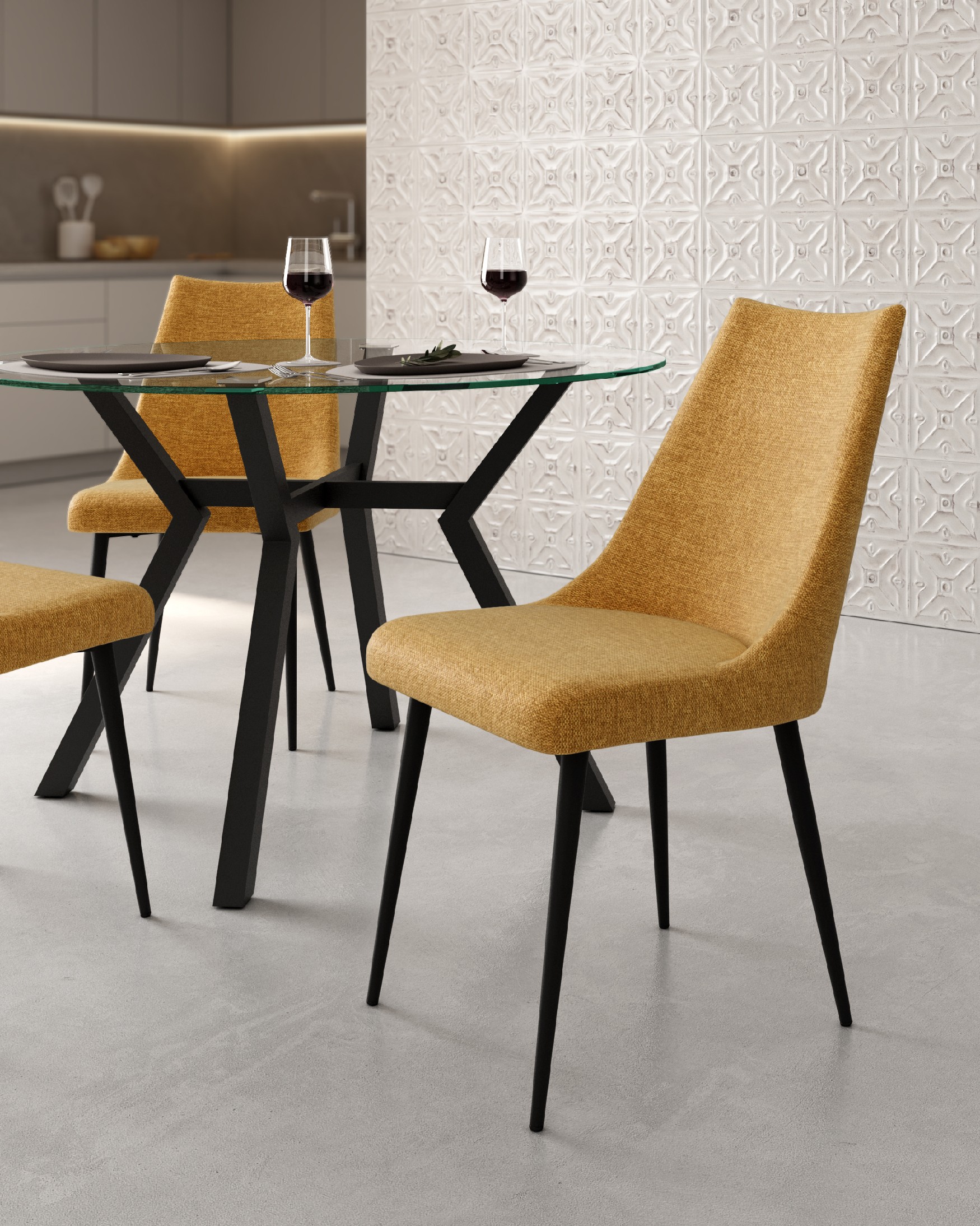 Ensemble de 4 chaises Denver avec un revêtement moutarde et des pieds en métal noir