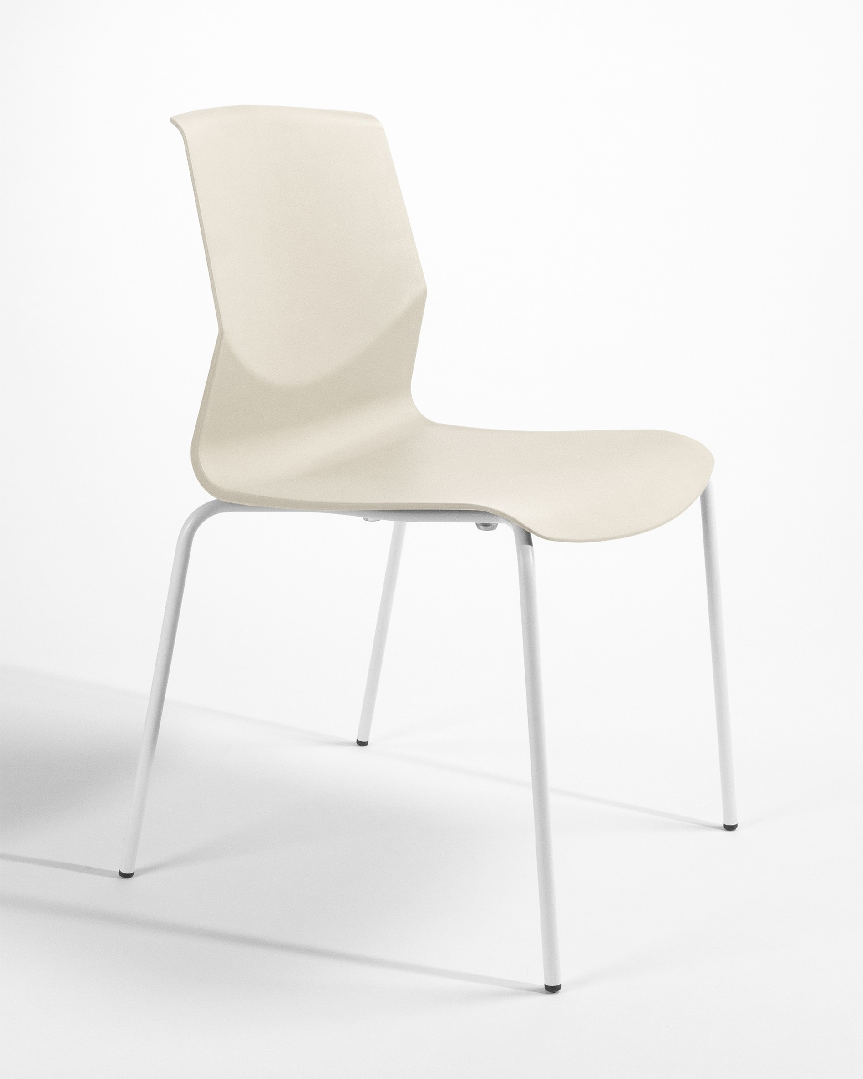 Derby chair in pearl polypropylene with white metal legs