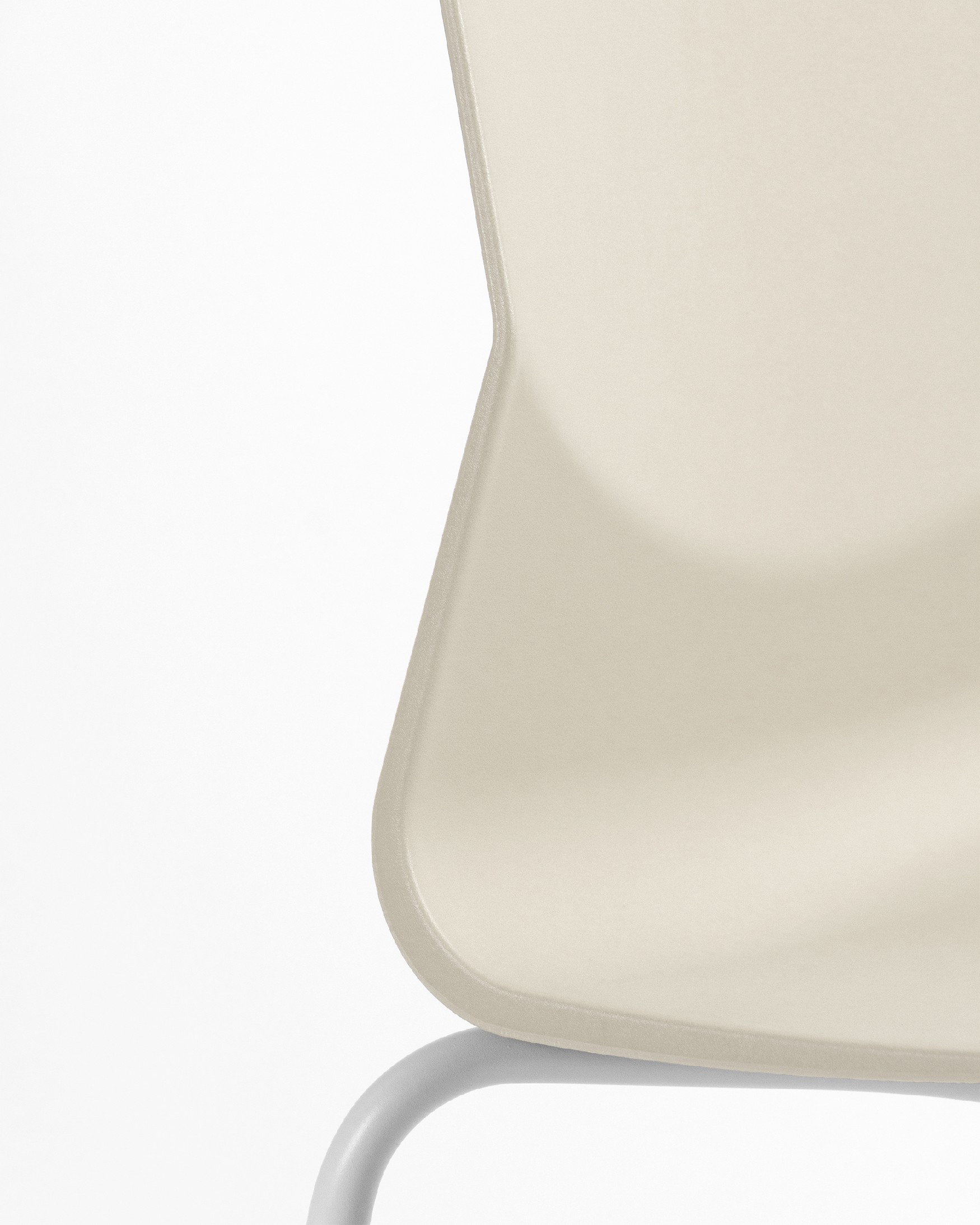 Derby chair in pearl polypropylene with white metal legs