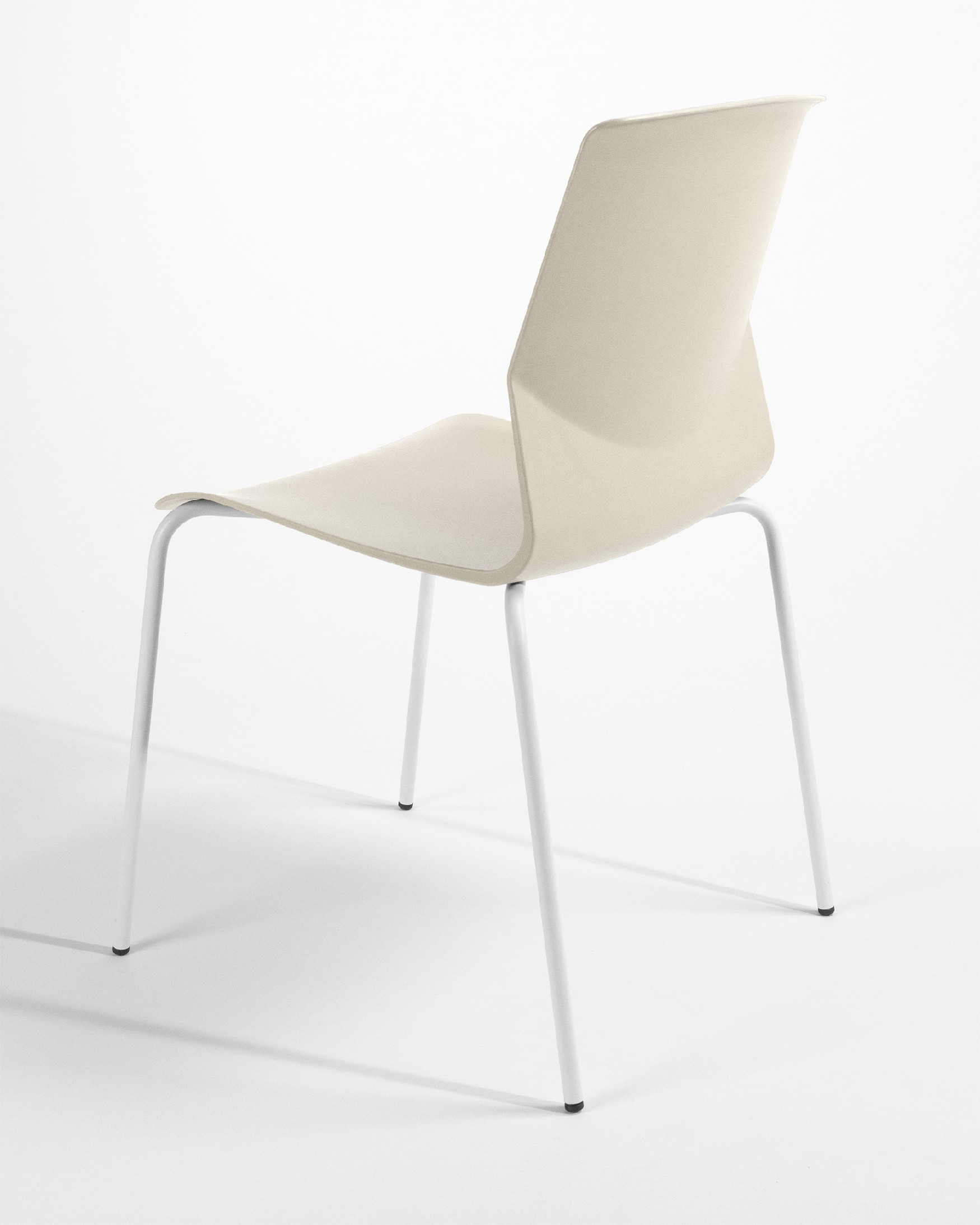 Derby chair in pearl polypropylene with white metal legs