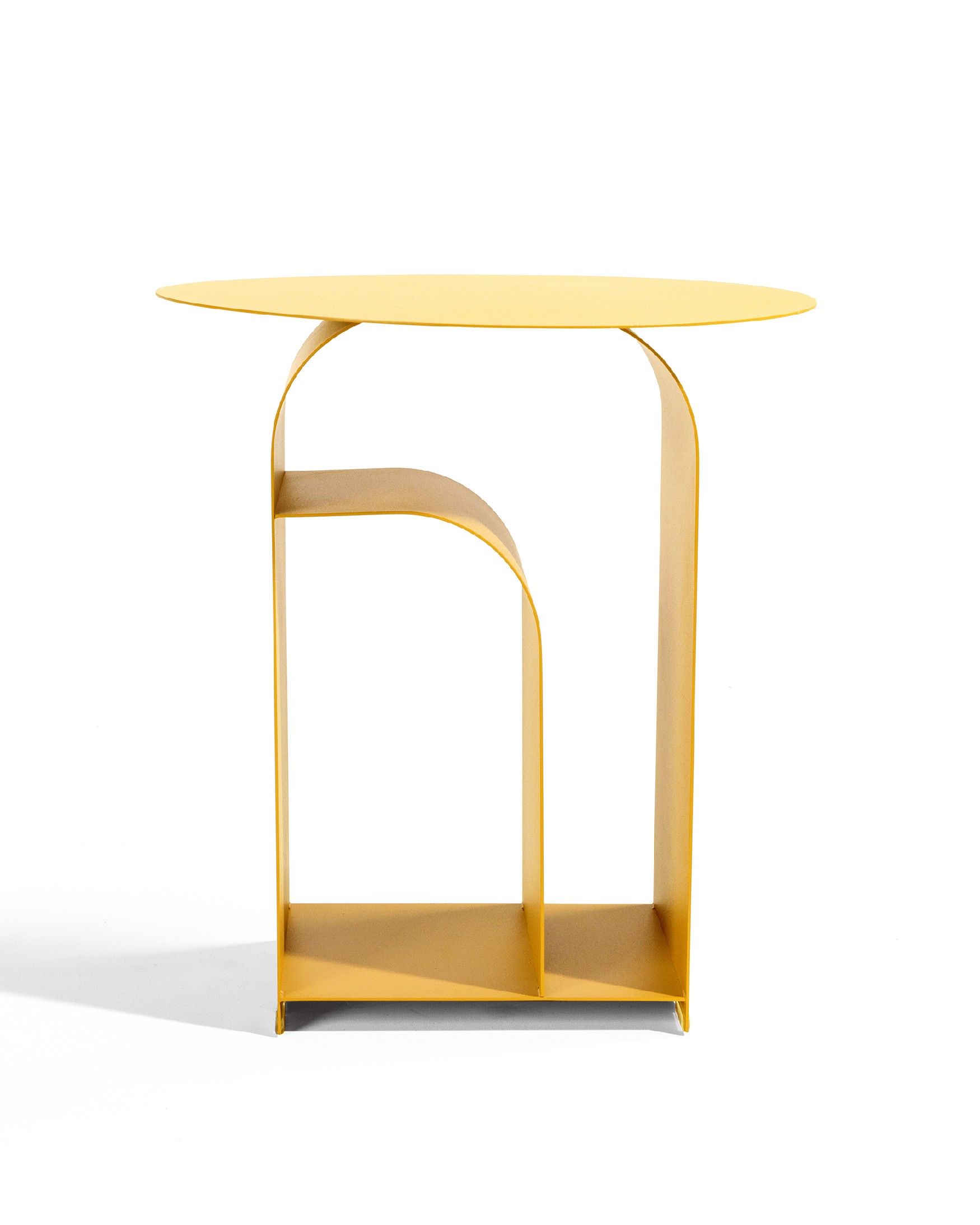 Table d'appoint ronde Dorian en métal laqué moutarde Ø 38 cm