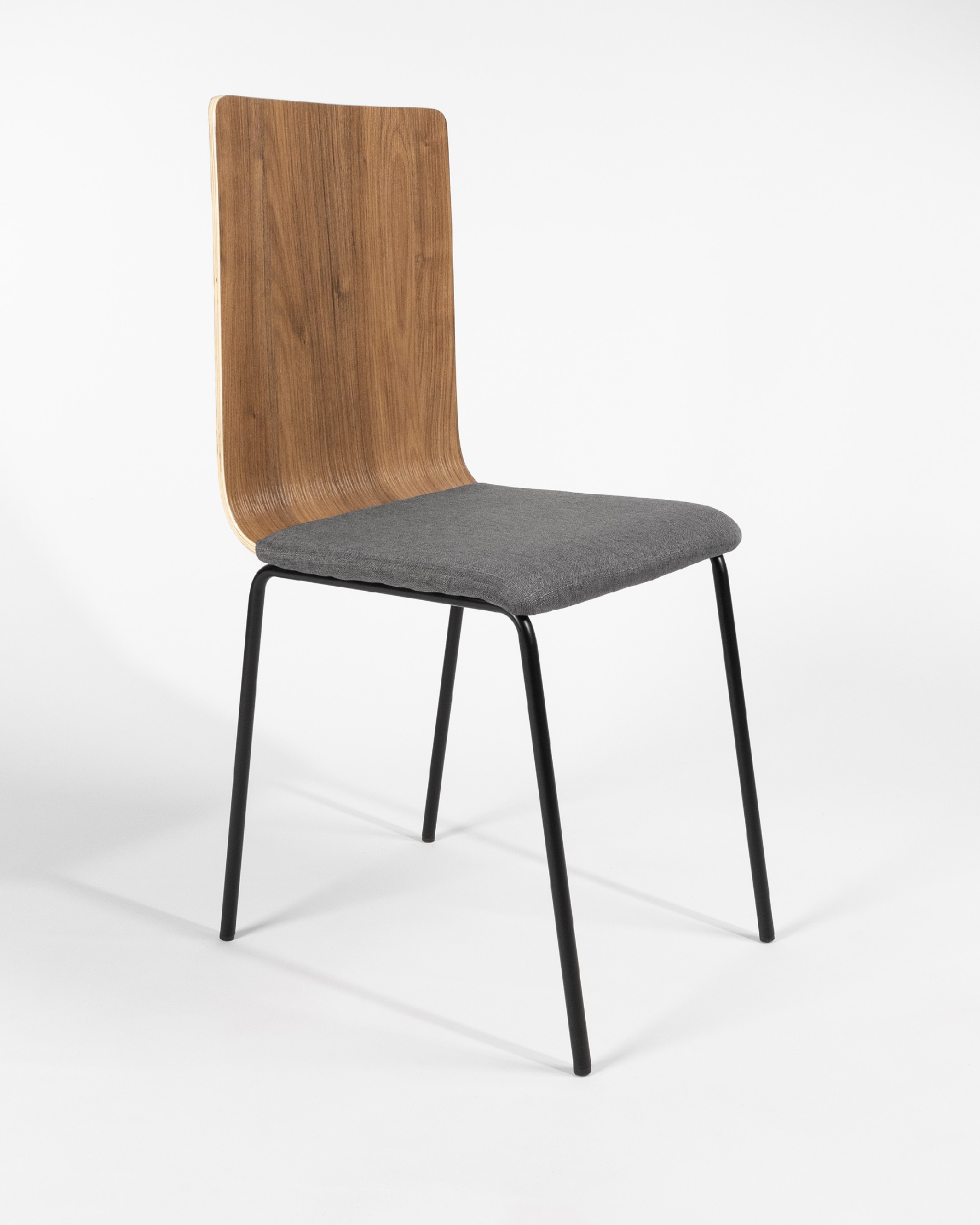 Dubai chair with gray upholstery, java backrest, and black metal legs