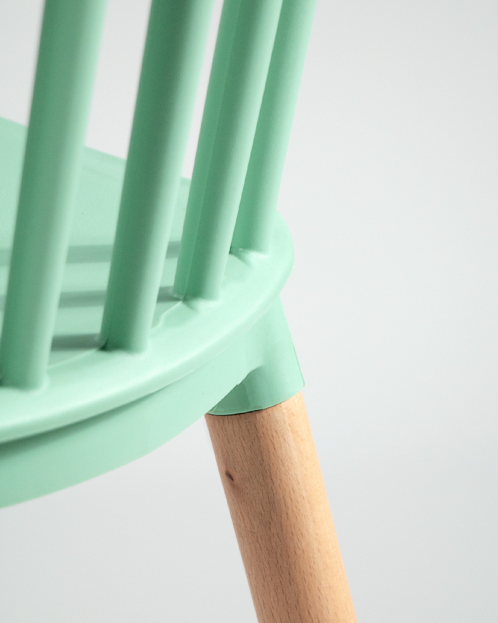 Dublin chair with moss upholstery and beech legs