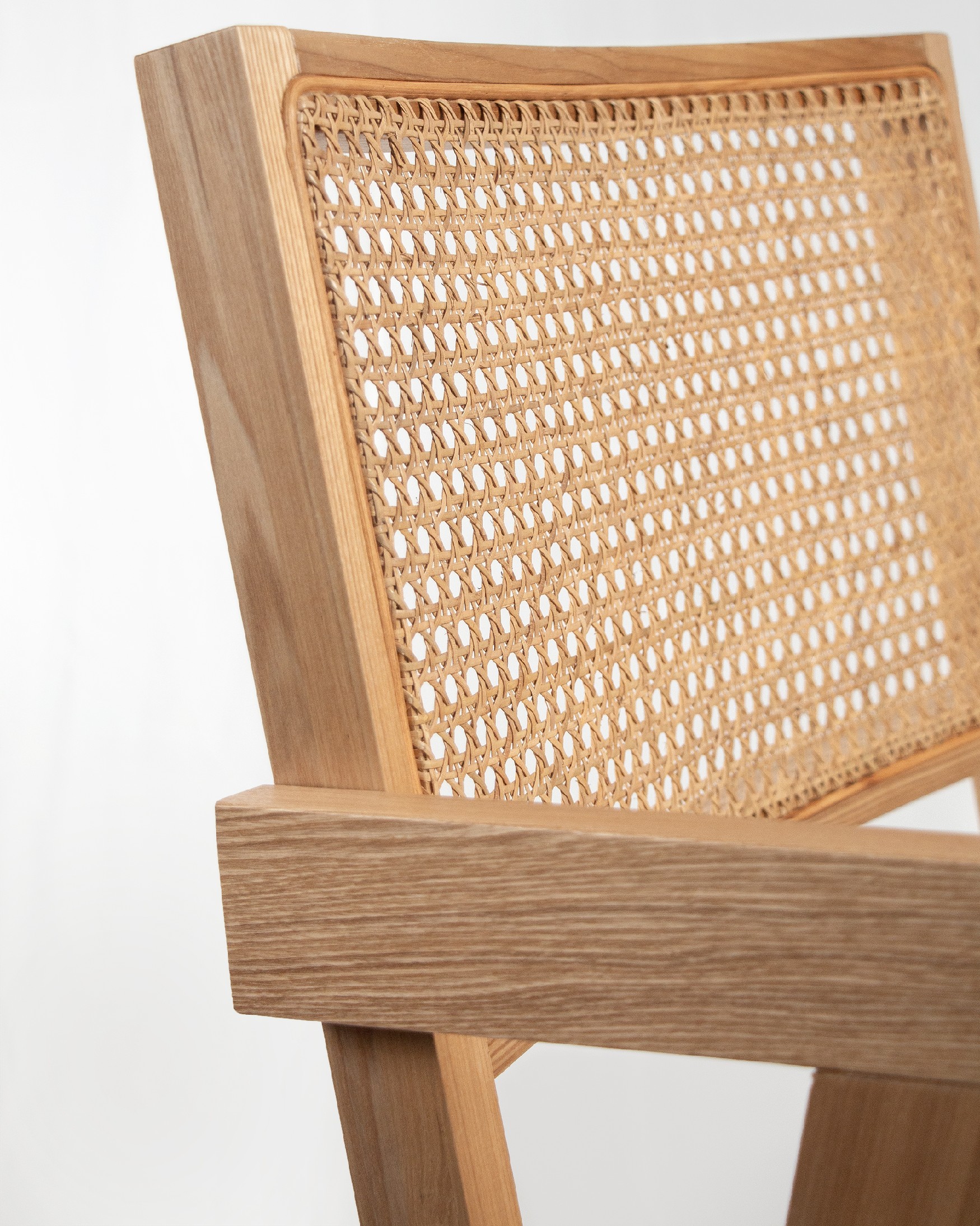 Enea chair made of rattan and natural ash