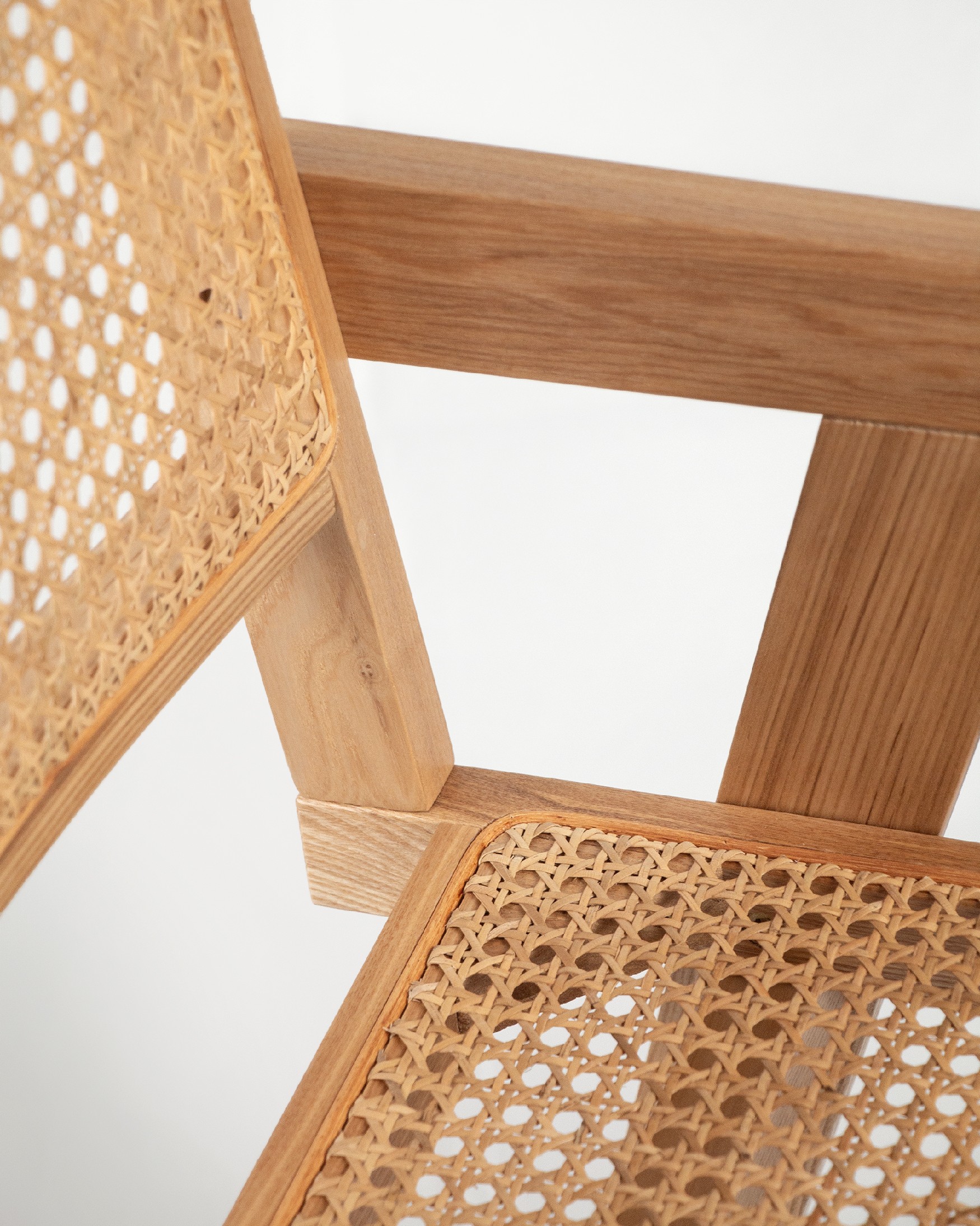 Enea chair made of rattan and natural ash