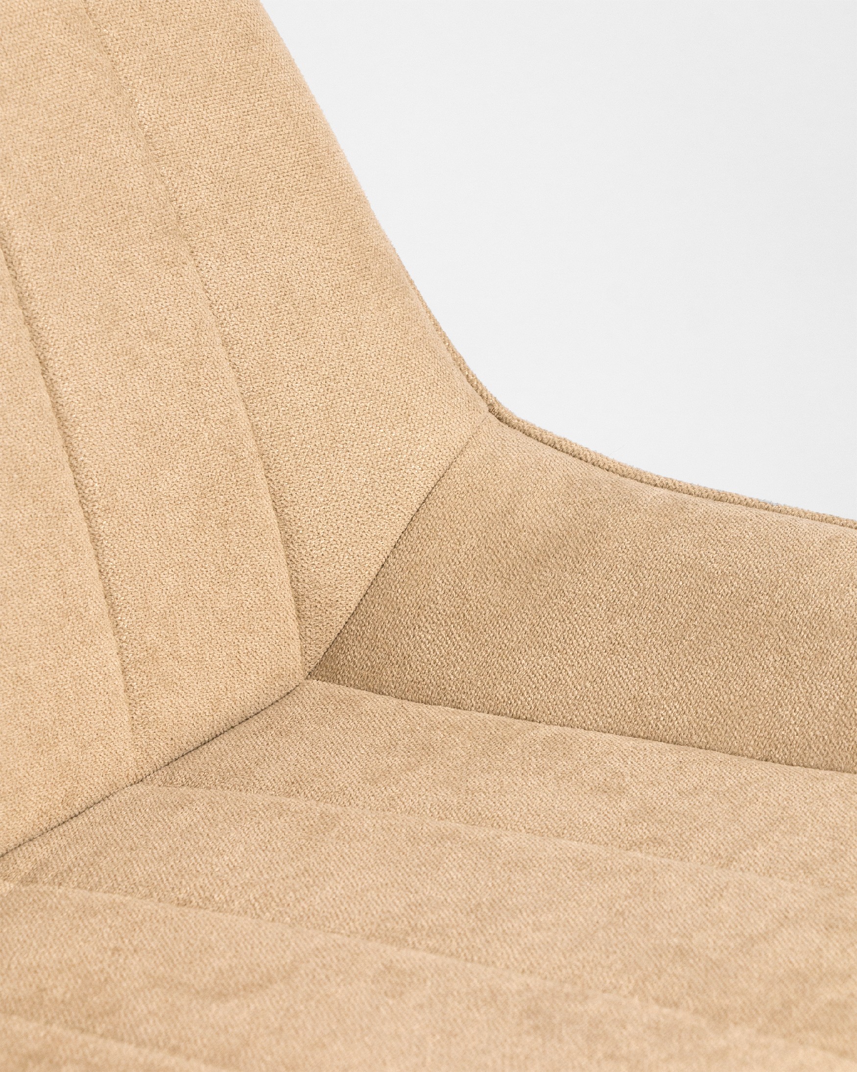 Chaise Istanbul avec revêtement crème et pieds chromés