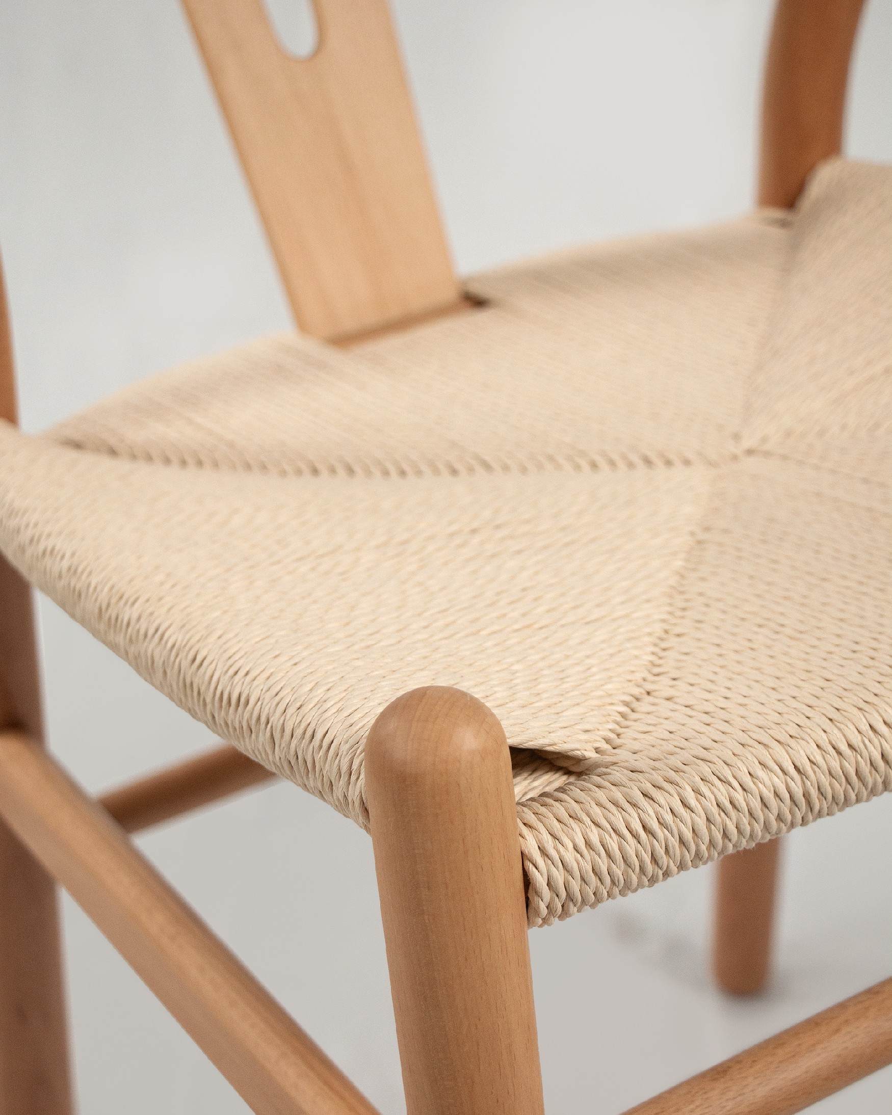 Chaise Etna en corde naturelle et structure en hêtre naturel