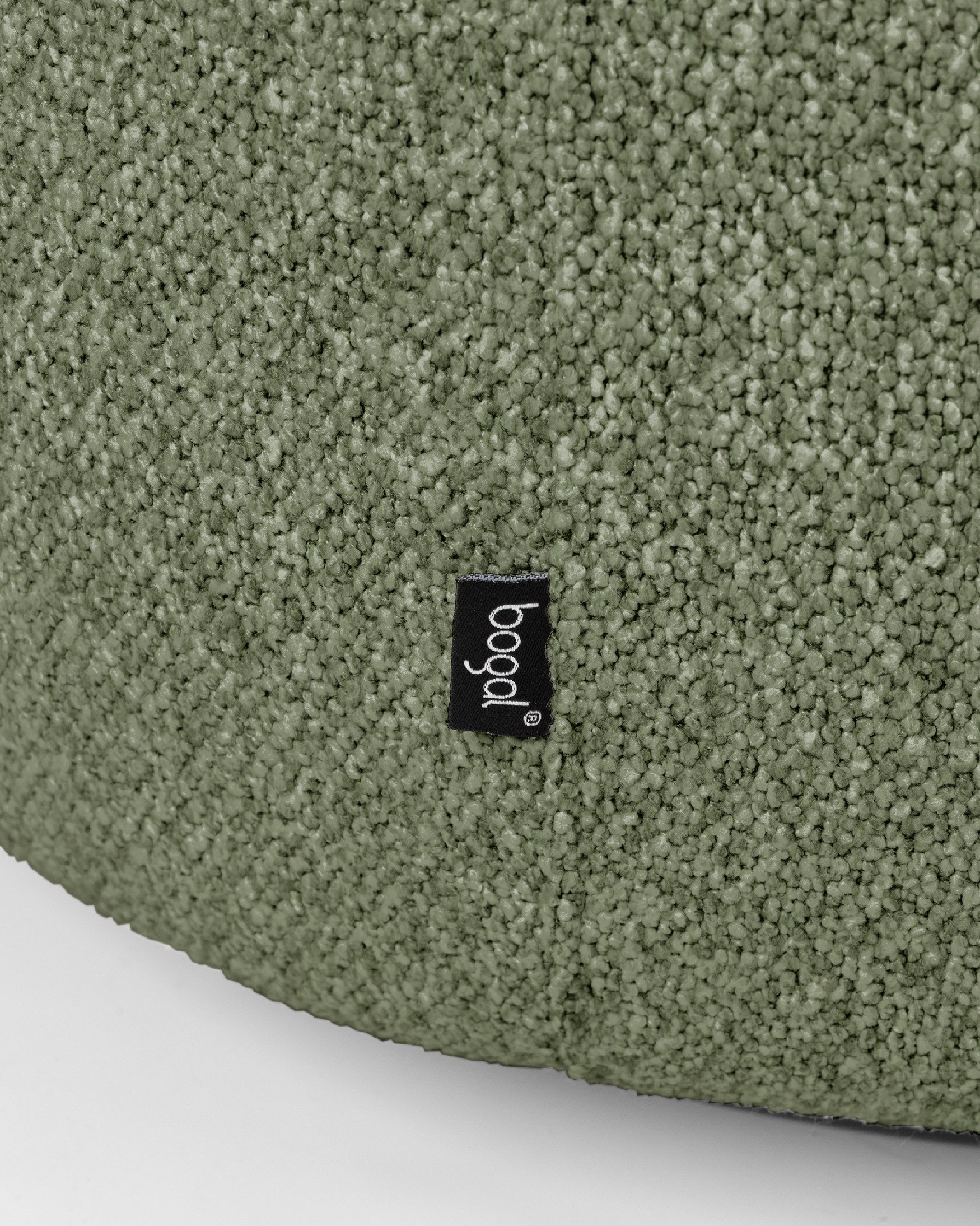 Fiora armchair with green upholstery, 360° swivel