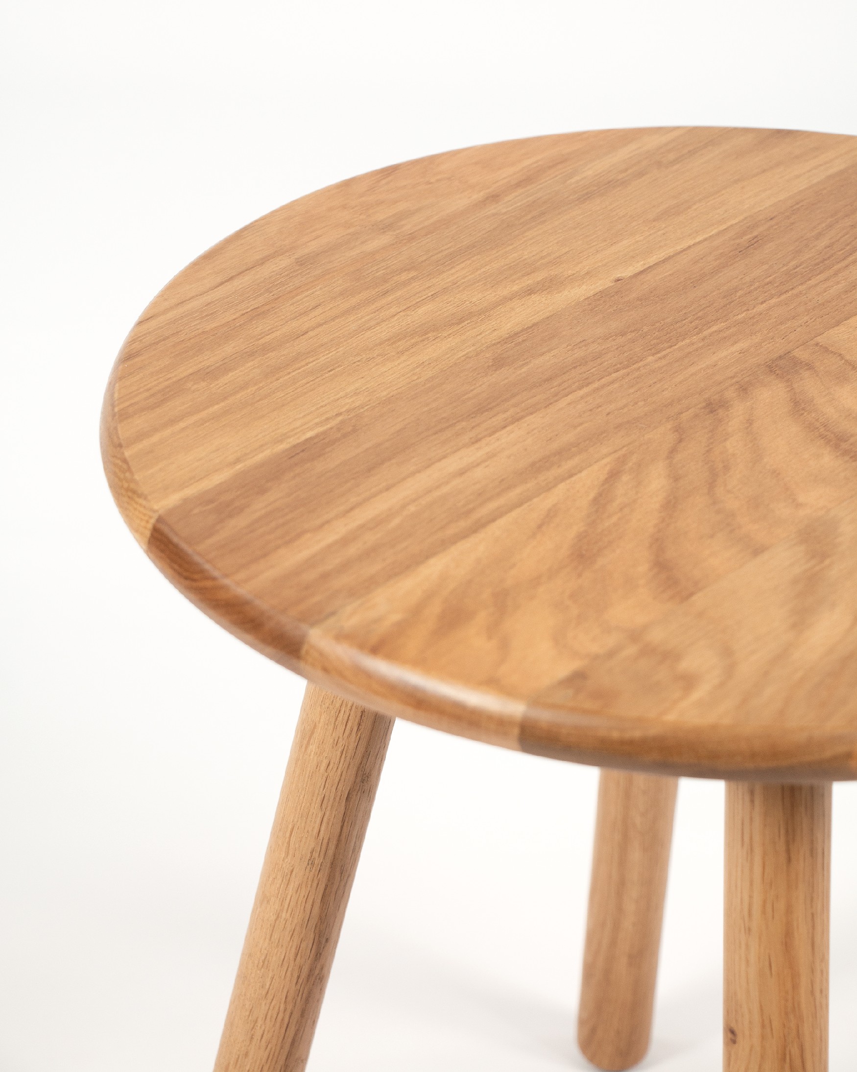 Table d'appoint Fiyi finition chêne naturel Ø 40 cm