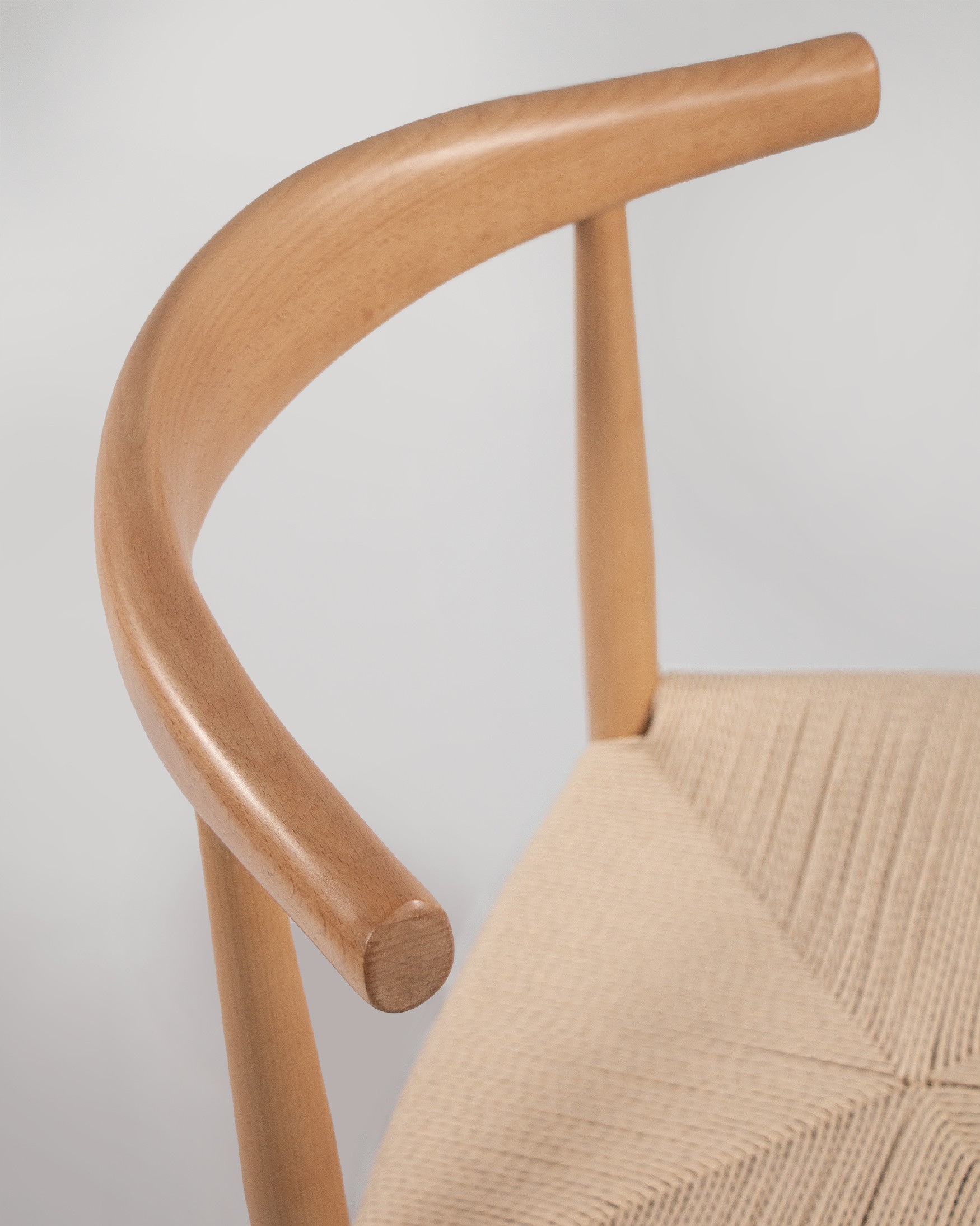 Fuji chair with natural rope and natural beech structure