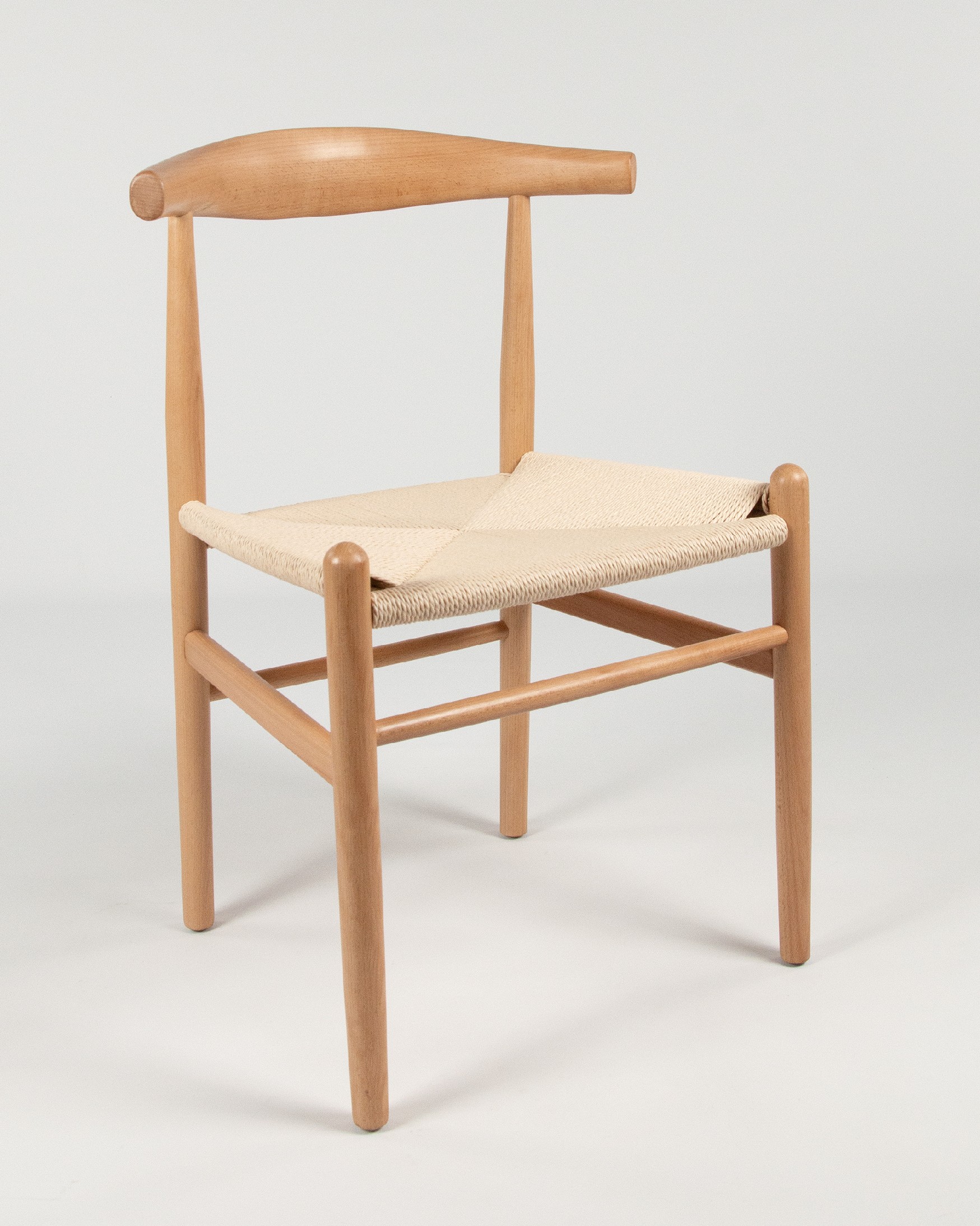 Fuji chair with natural rope and natural beech structure