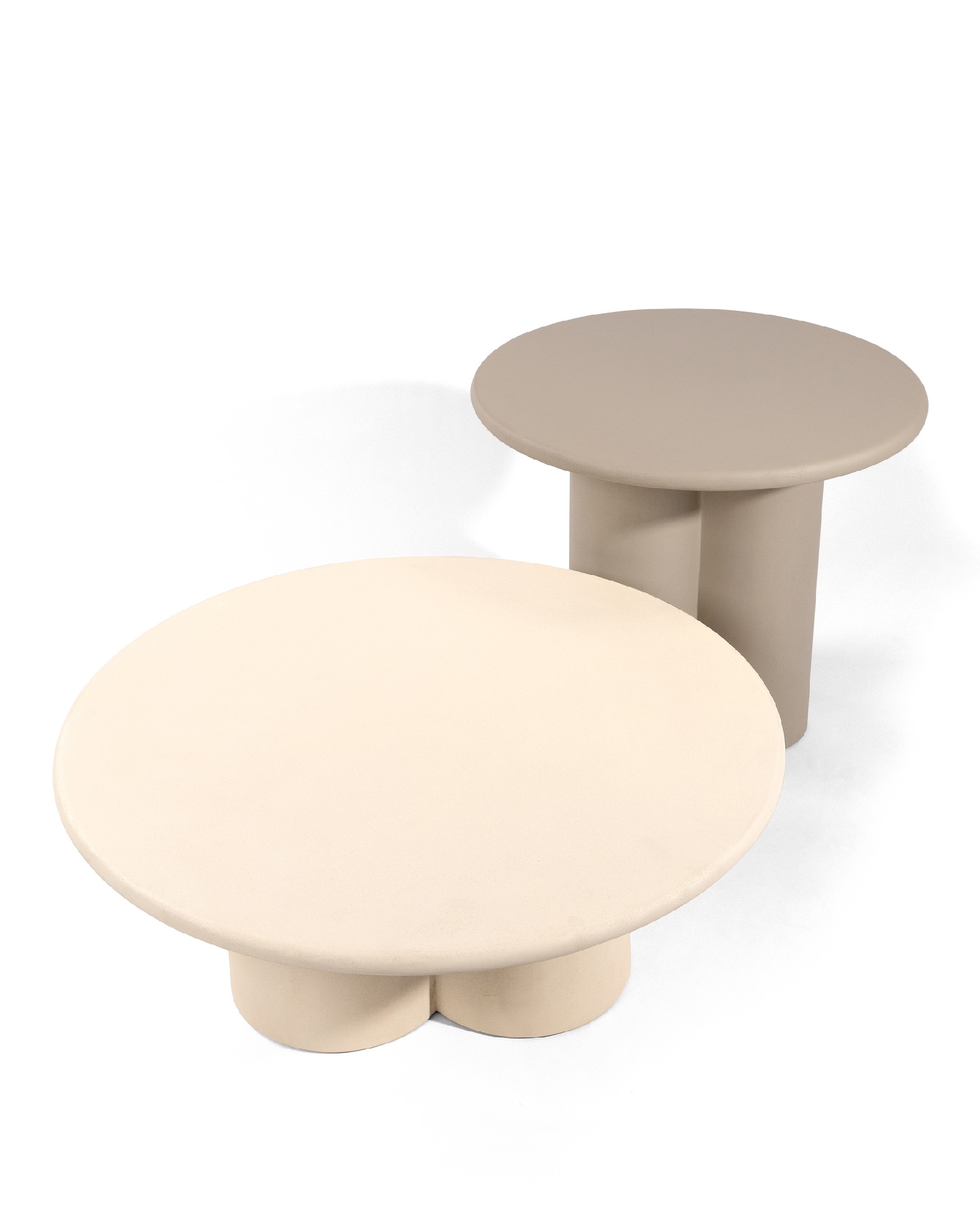 Mesa auxiliar Gaia redonda de MDF con acabado de microcemento moka Ø 60 cm