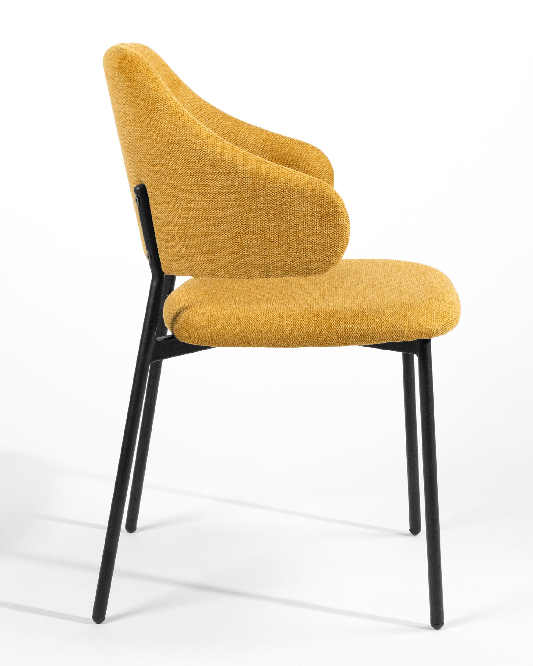 Gante chair with mustard upholstery and black metal legs