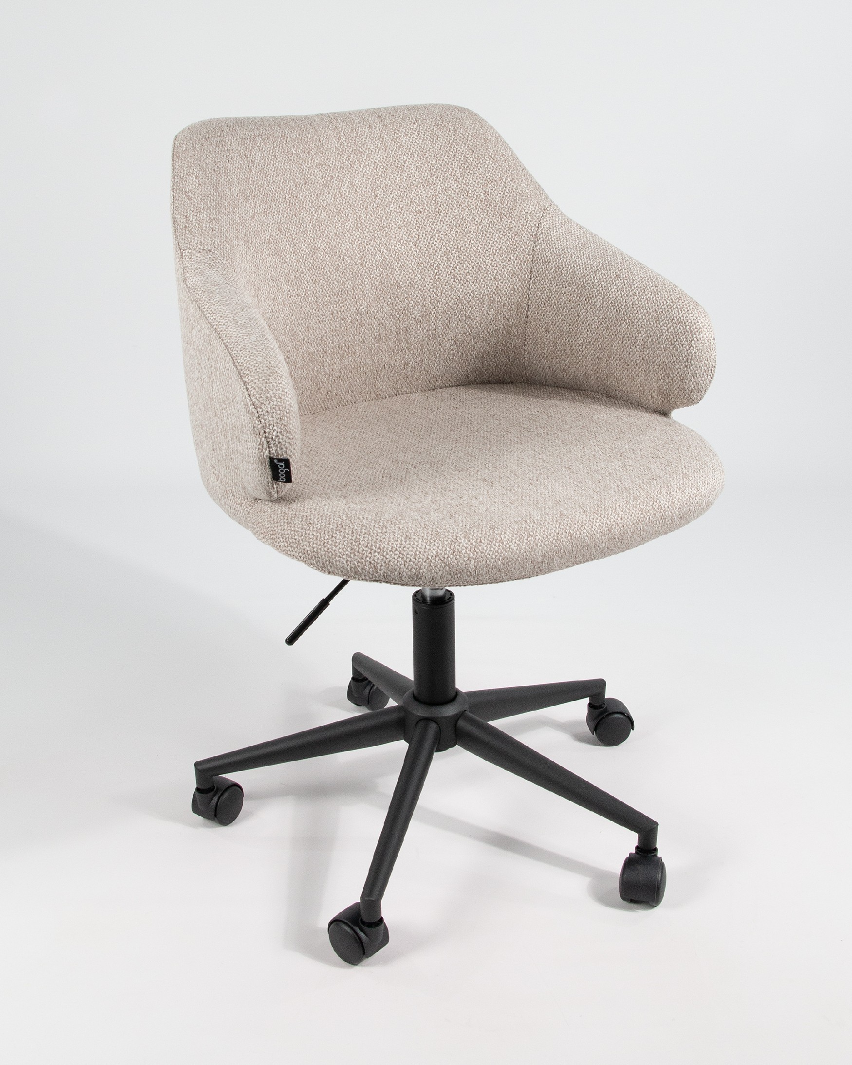 Glasgow chair with brown upholstery and black metal legs