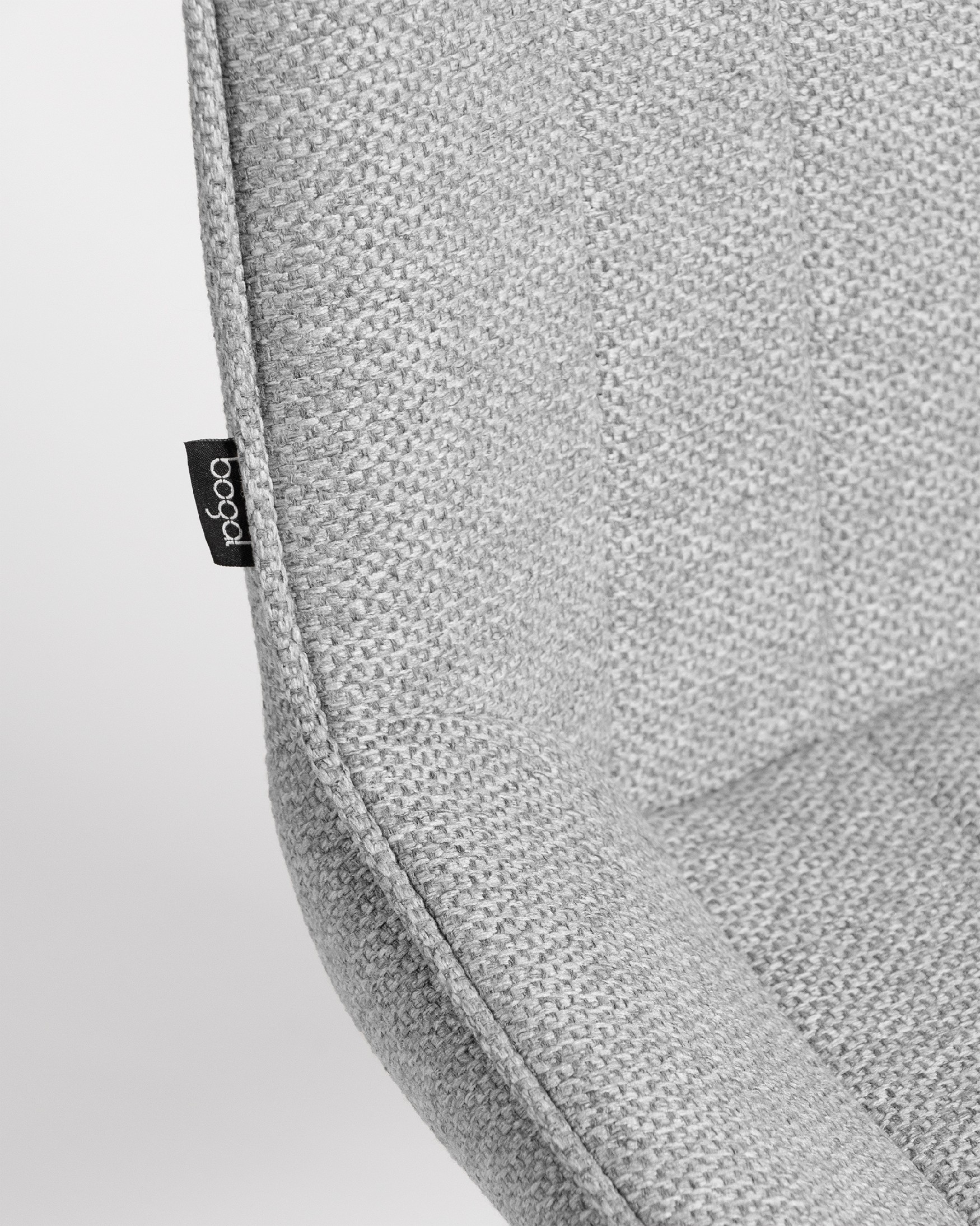 Chaise Helsinki avec rembourrage gris et pieds en métal ivoire