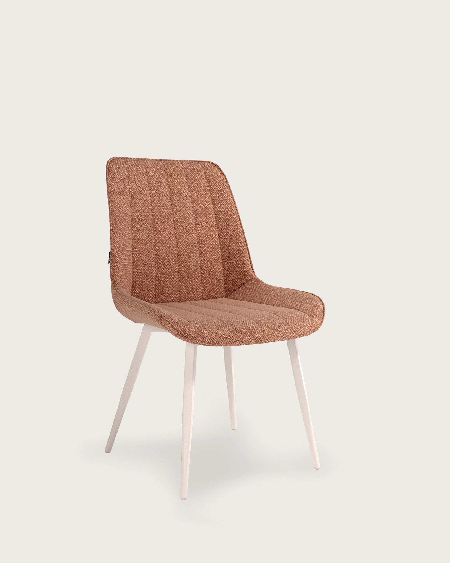 Silla Helsinki con tapizado salmón y patas metálicas marfil