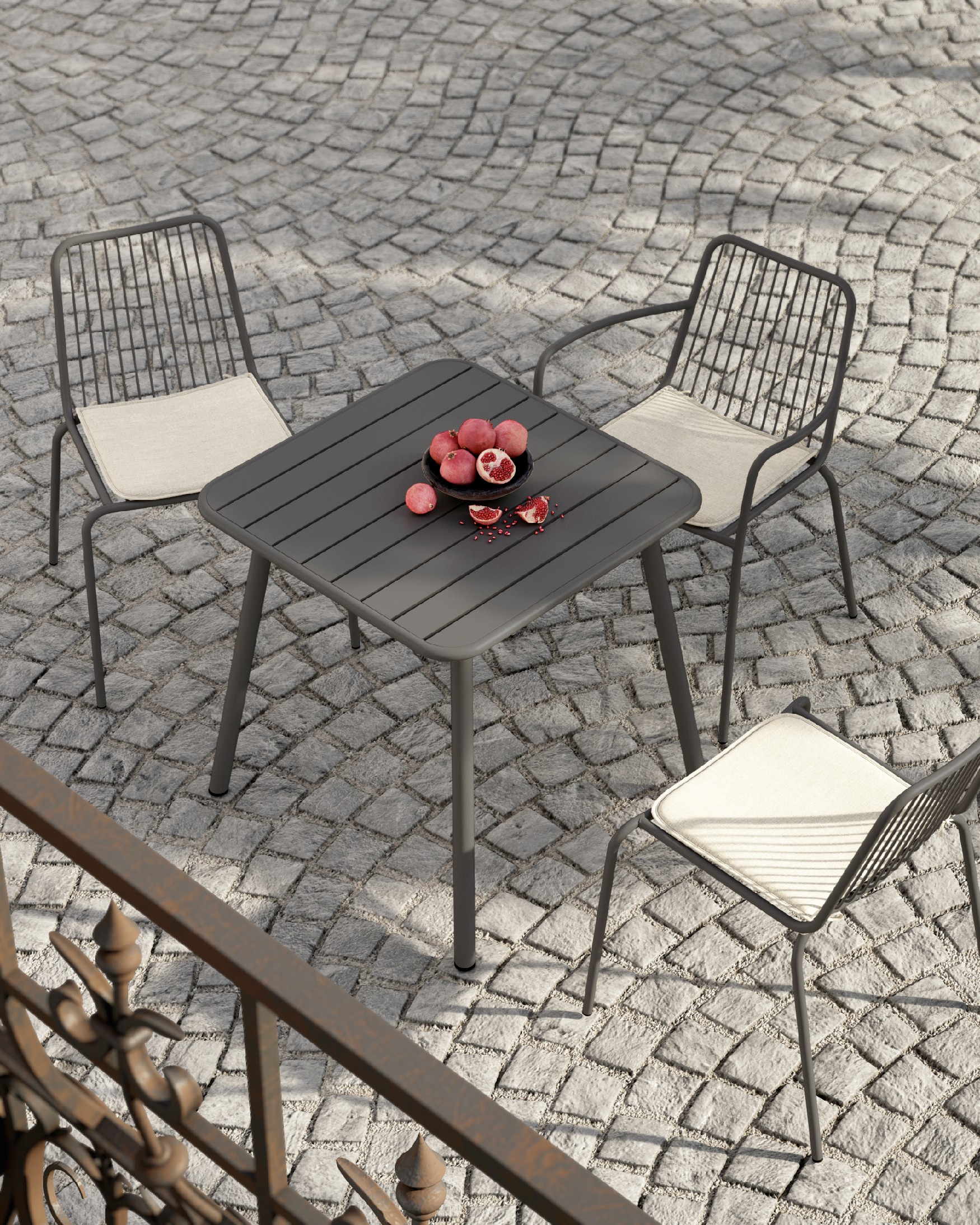 Mesa Honolulu de exterior metal color grafito 70 x 70 cm