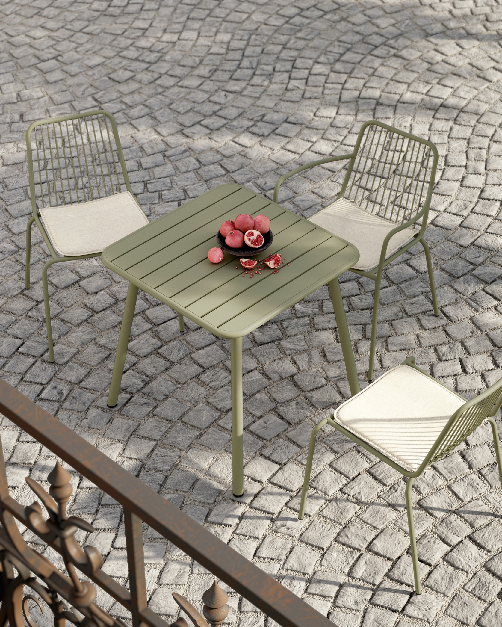 Honolulu outdoor table metal chalk green 70 x 70 cm