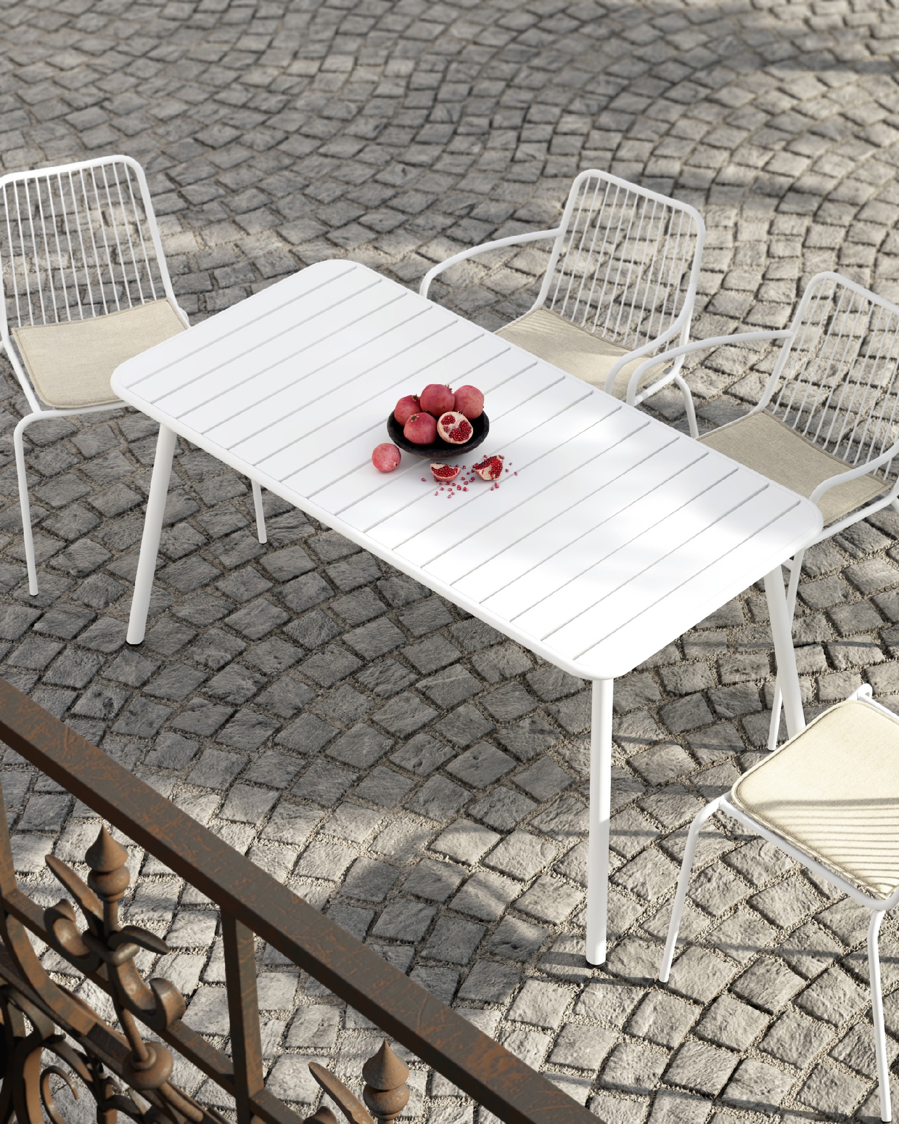 Table Honolulu en métal blanc d'extérieur 140 x 70 cm