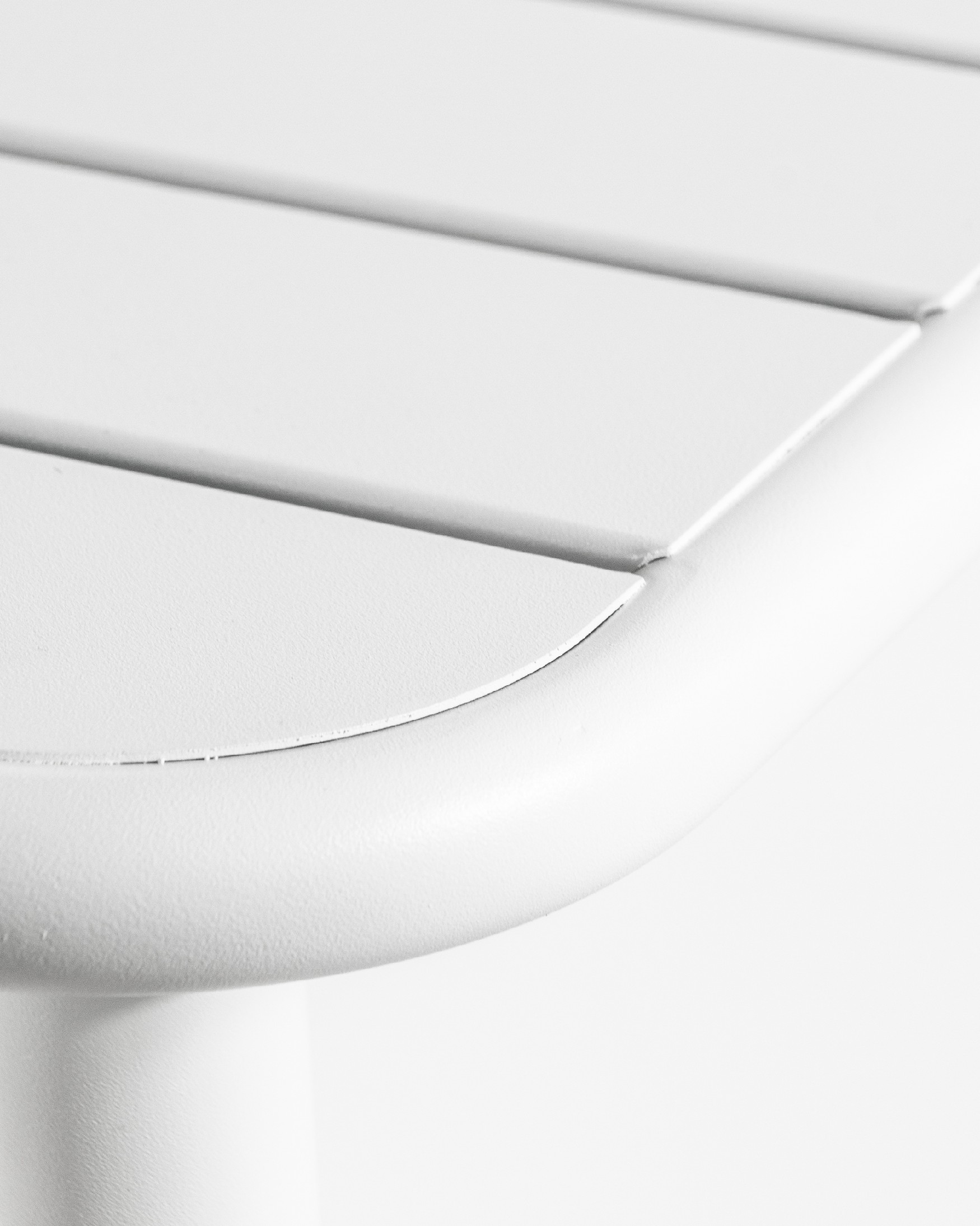 Table Honolulu en métal blanc d'extérieur 140 x 70 cm