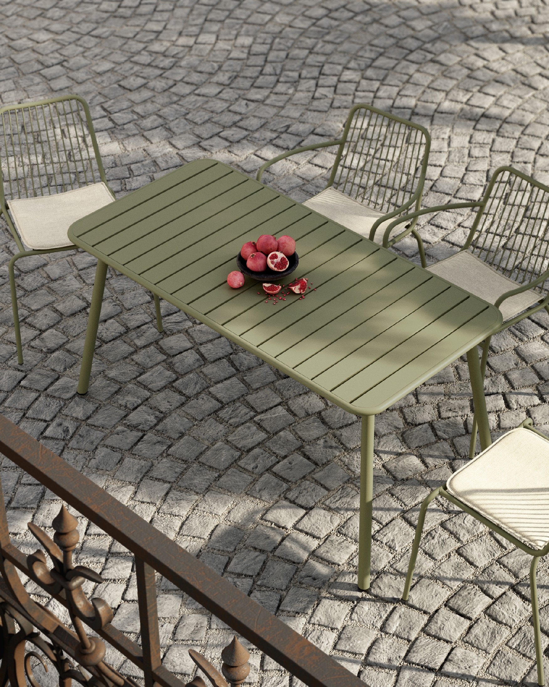 Honolulu outdoor table metal chalk green 140 x 70 cm