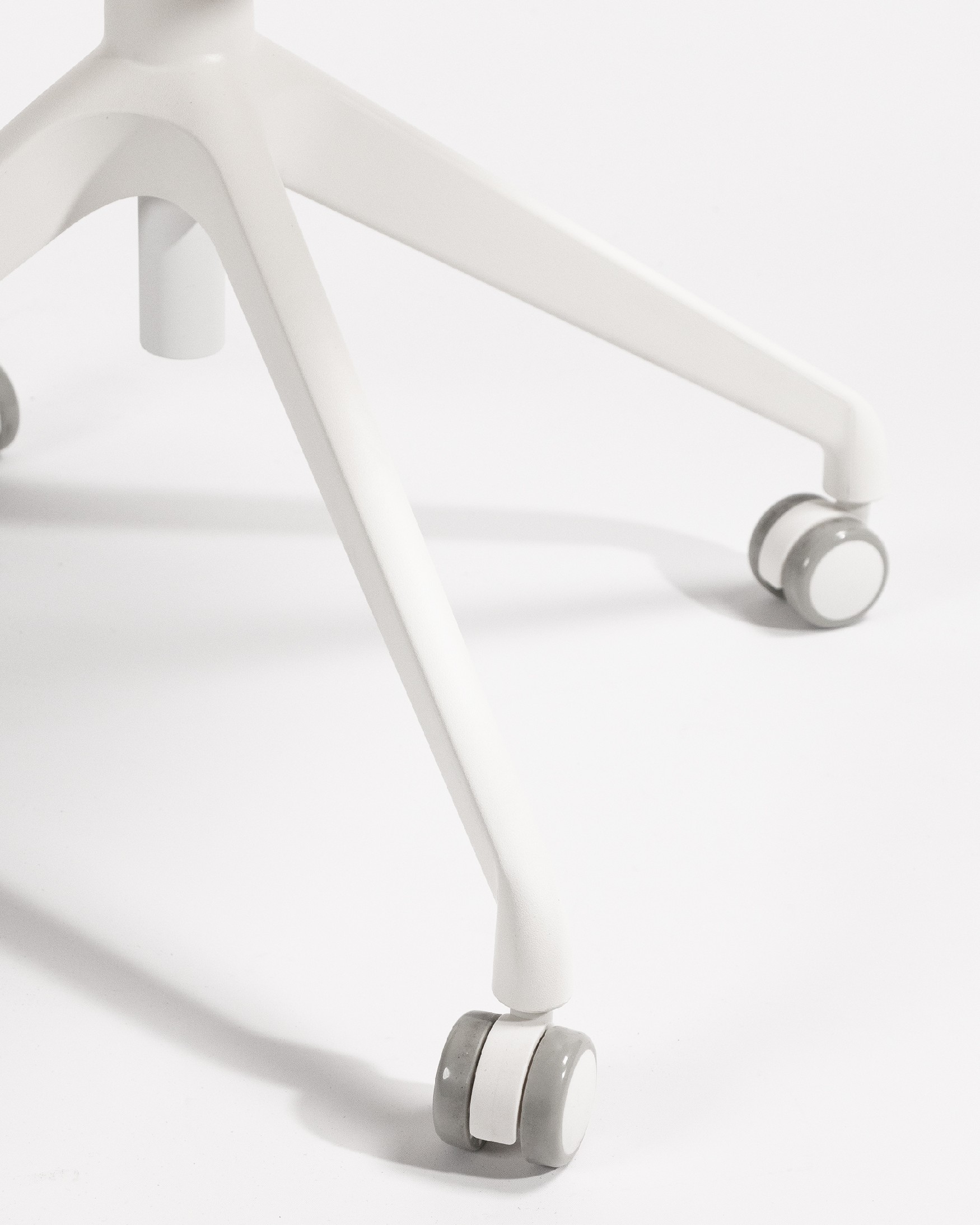 Houston office chair in blue polypropylene with white legs