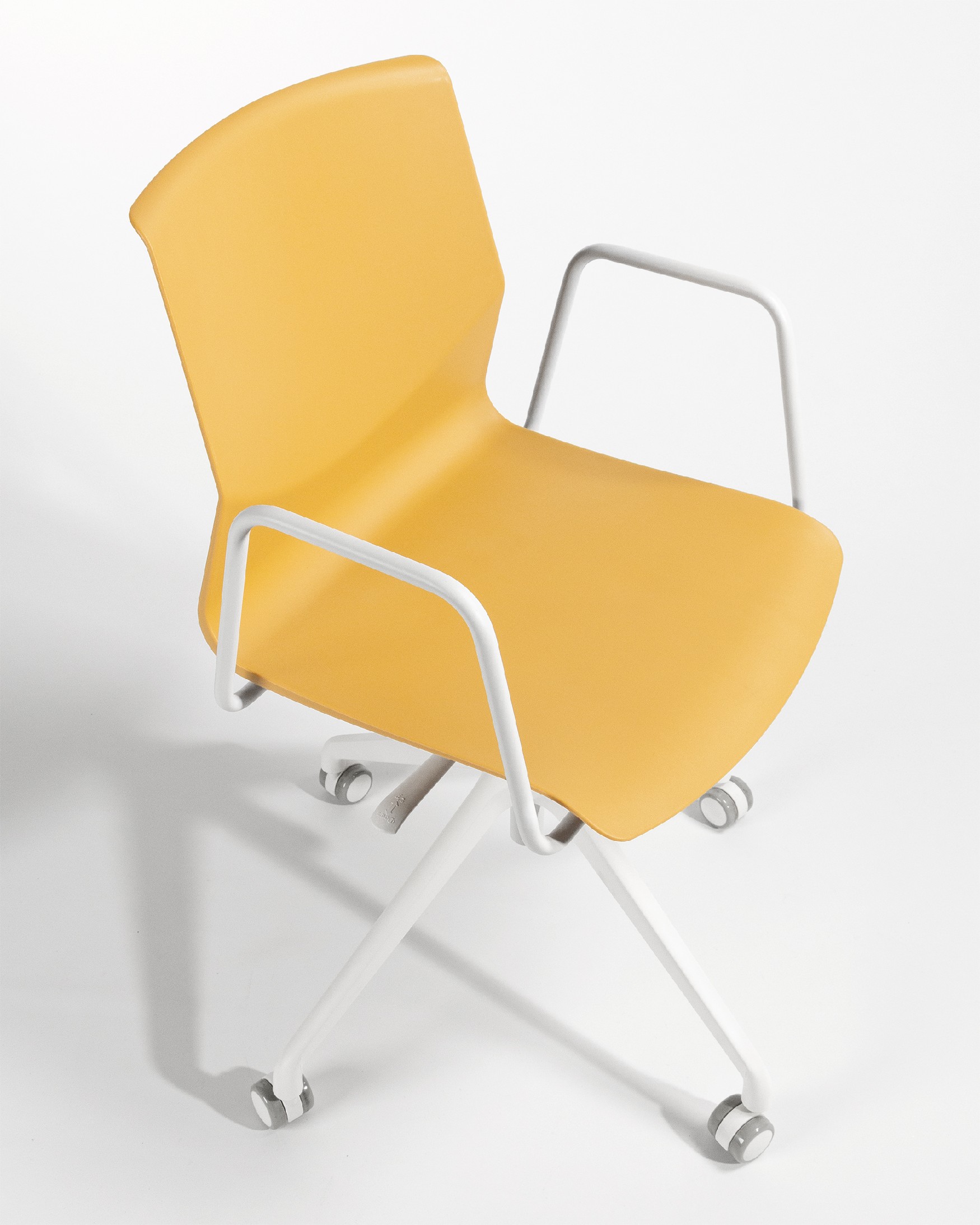 Silla de escritorio  Houston de polipropileno mostaza y patas blancas