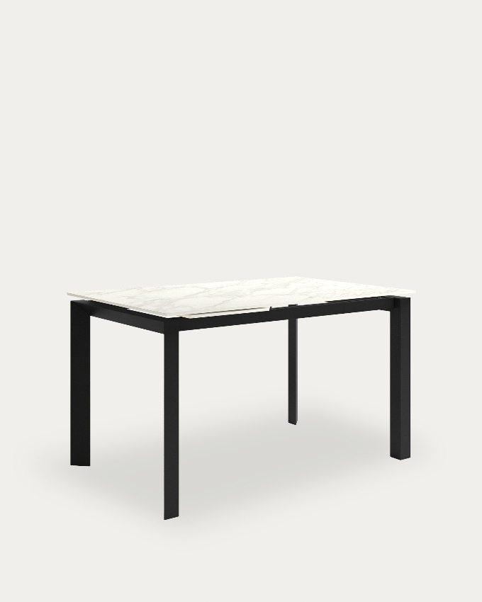 Table Júcar extensible avec finition porcelaine carrara et structure métallique noire 160-210 x 90 cm