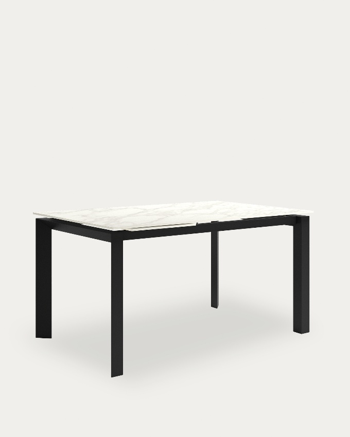 Table Júcar extensible avec finition porcelaine carrara et structure métallique noire 180-230 x 90 cm